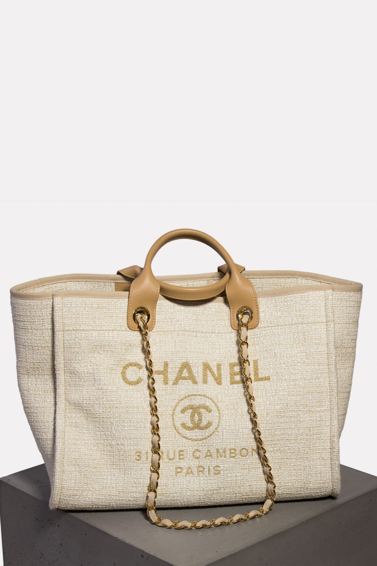 chanel beige deauville tote