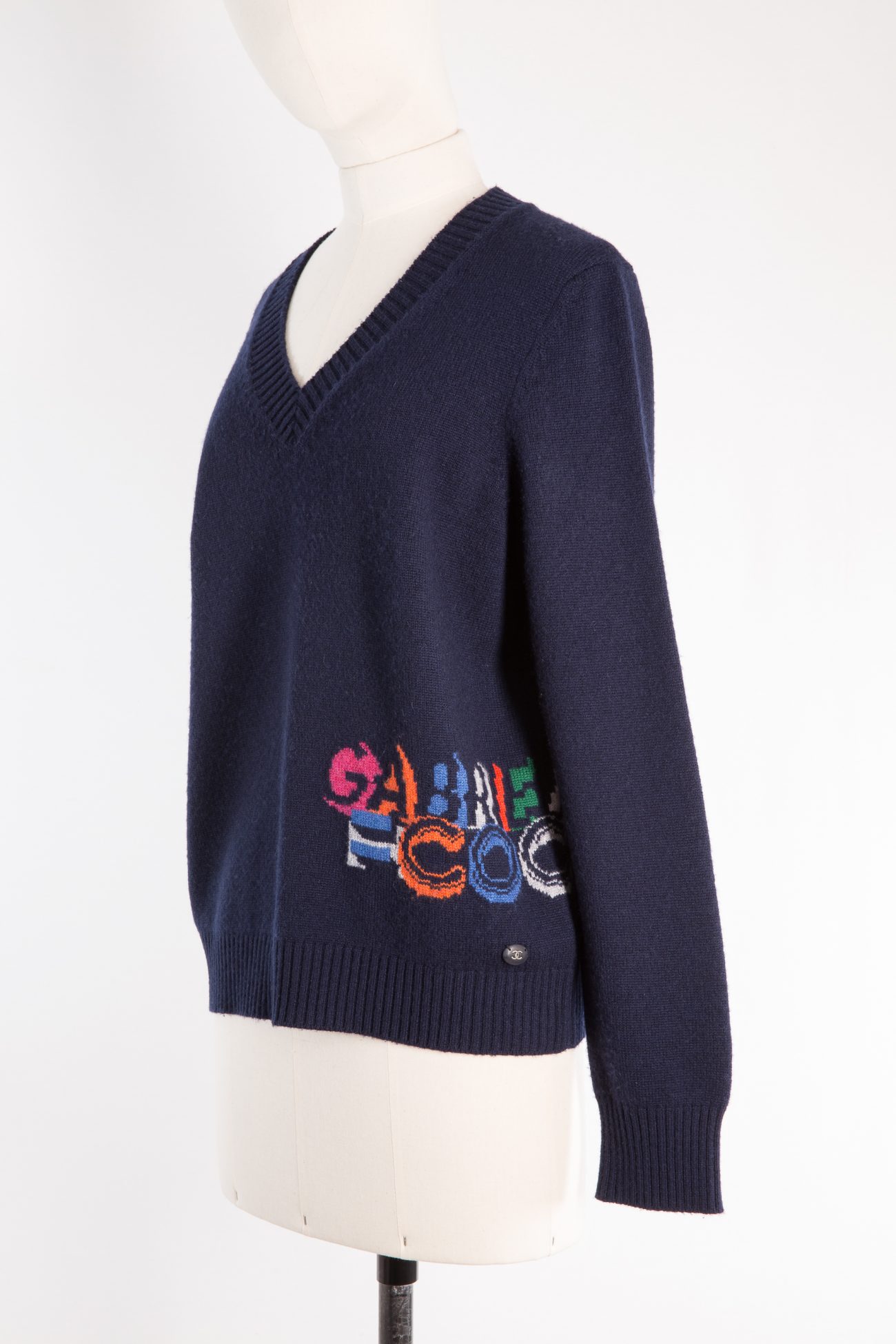 Gabrielle deals chanel sweatshirt