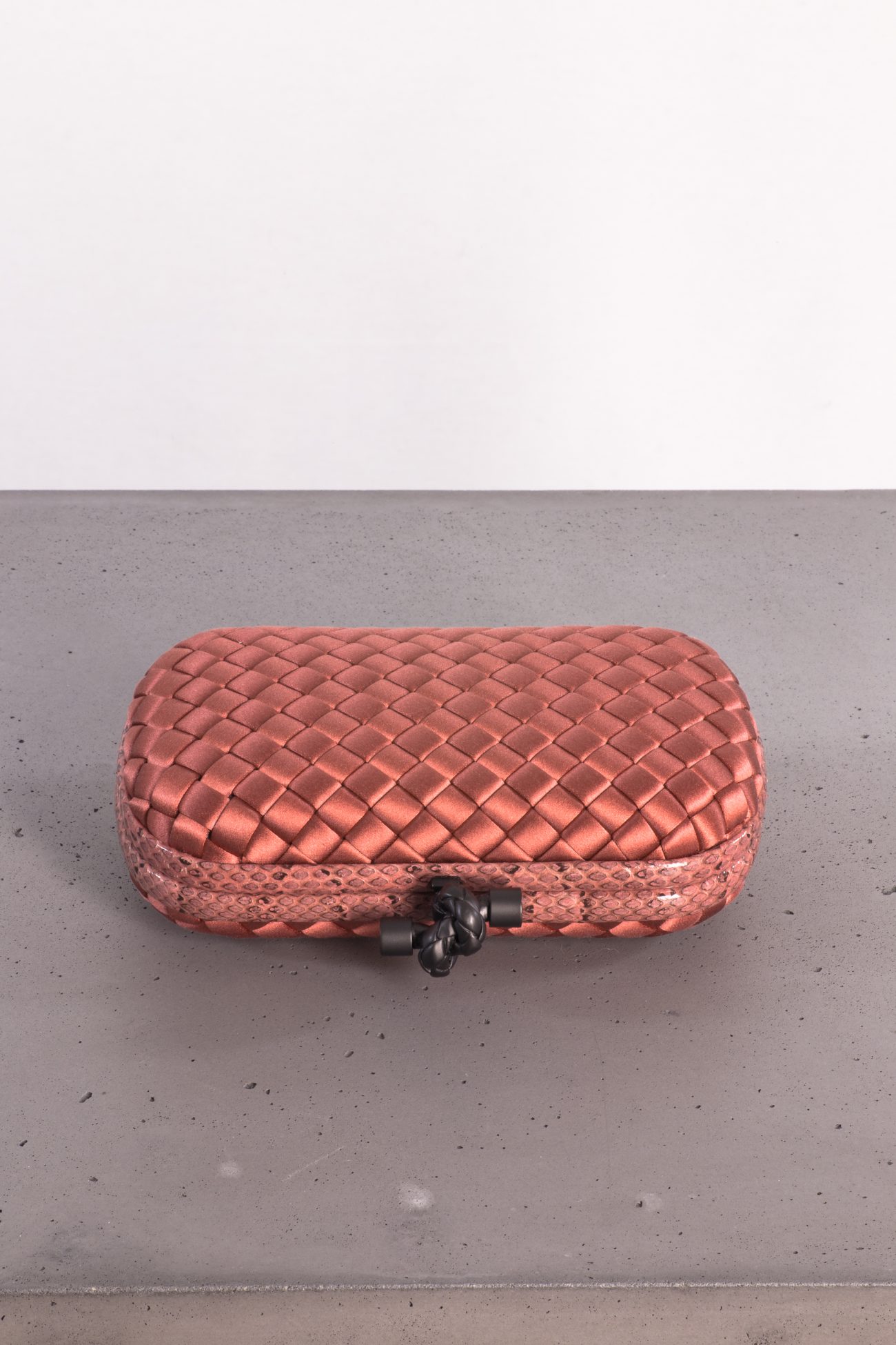 Bottega Veneta Knot Clutch - Huntessa Luxury Online Consignment