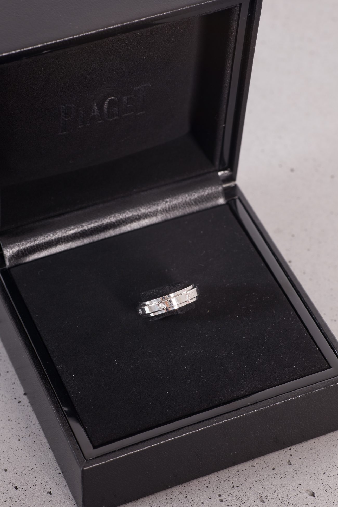 50 ring box