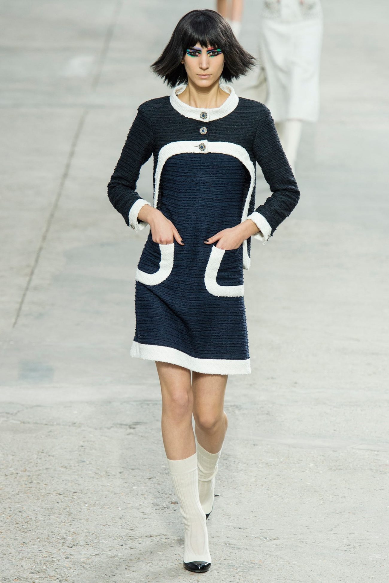 Chanel black tweed dress with 2 pockets FR36 ASL3833 – LuxuryPromise