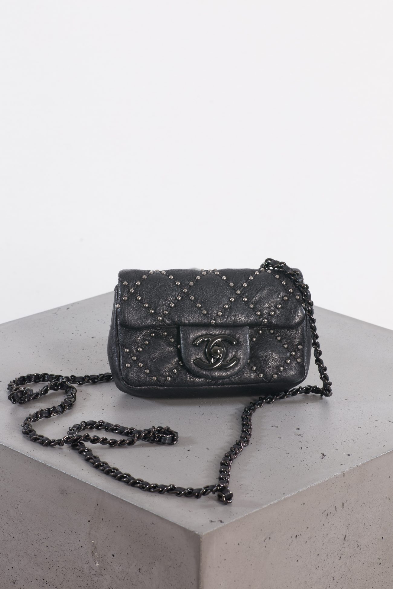 Chanel Outlet & Consignment Online Store - Huntessa