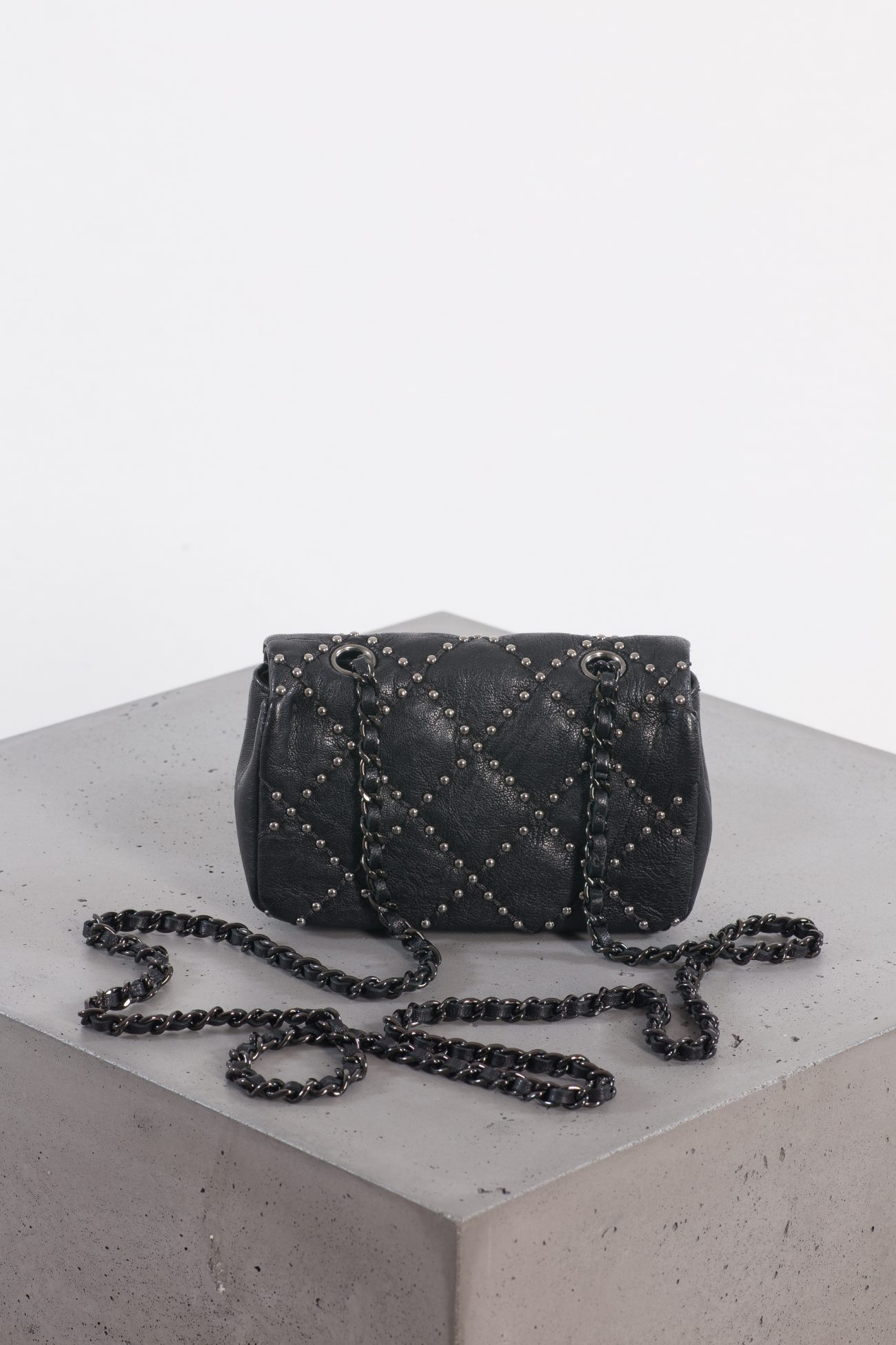 Chanel Bag - Huntessa Luxury Online Consignment Boutique