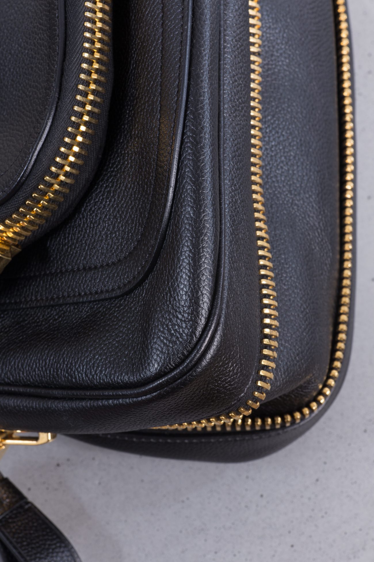 Tom Ford Bag - Huntessa Luxury Online Consignment Boutique