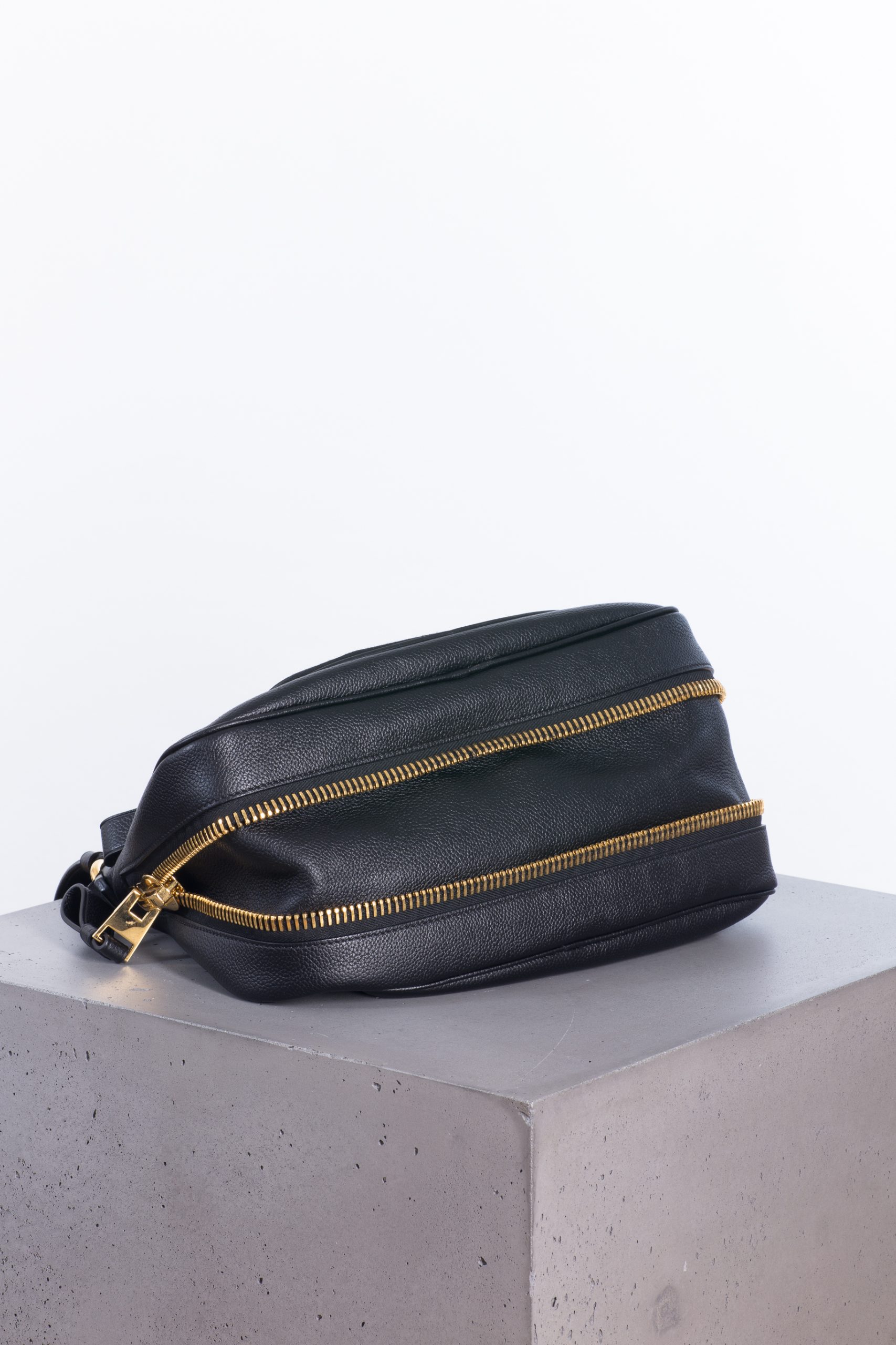 Tom Ford Bag - Huntessa Luxury Online Consignment Boutique