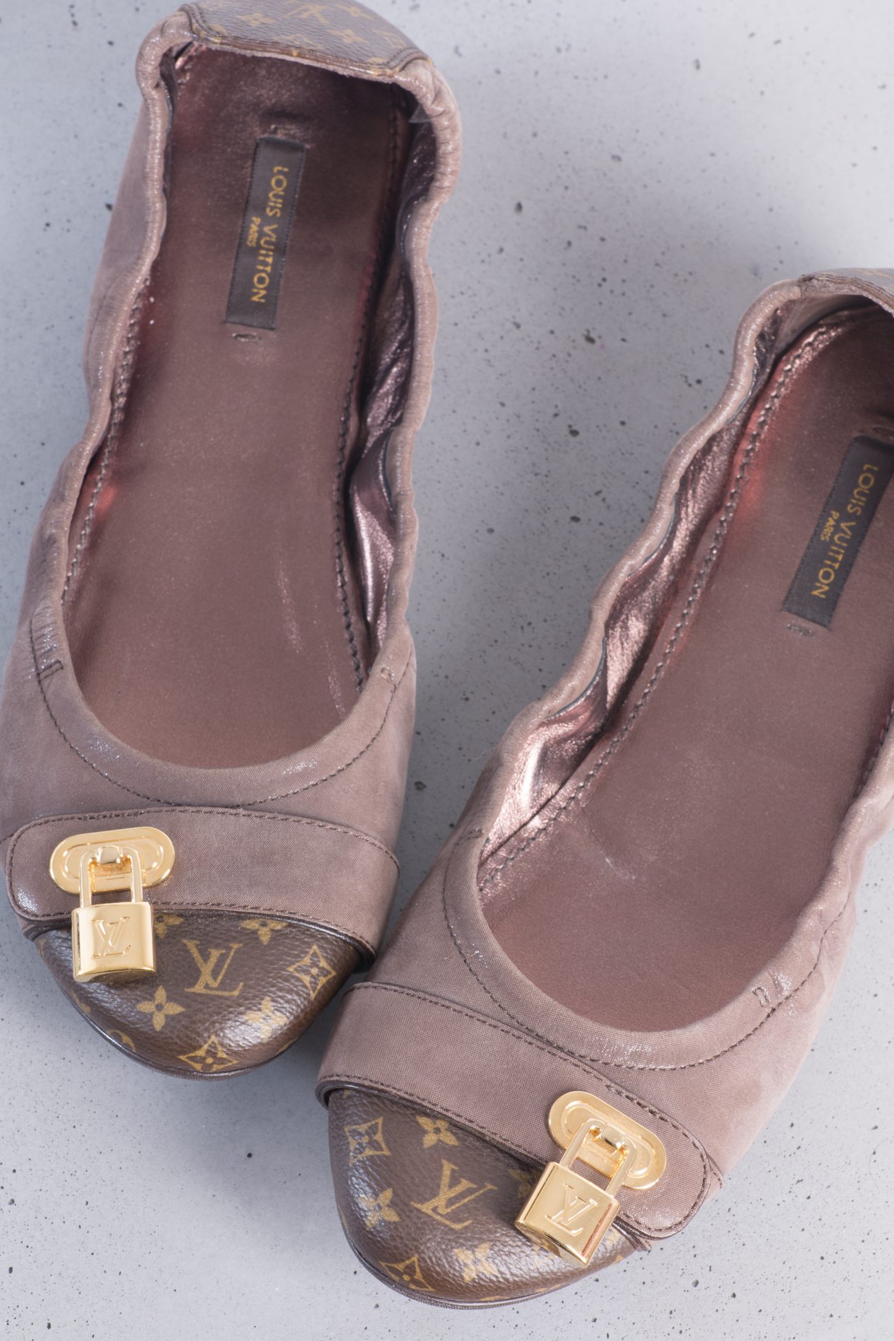 Louis Vuitton Monogram Iridescent Lucky ballerina padlock flats