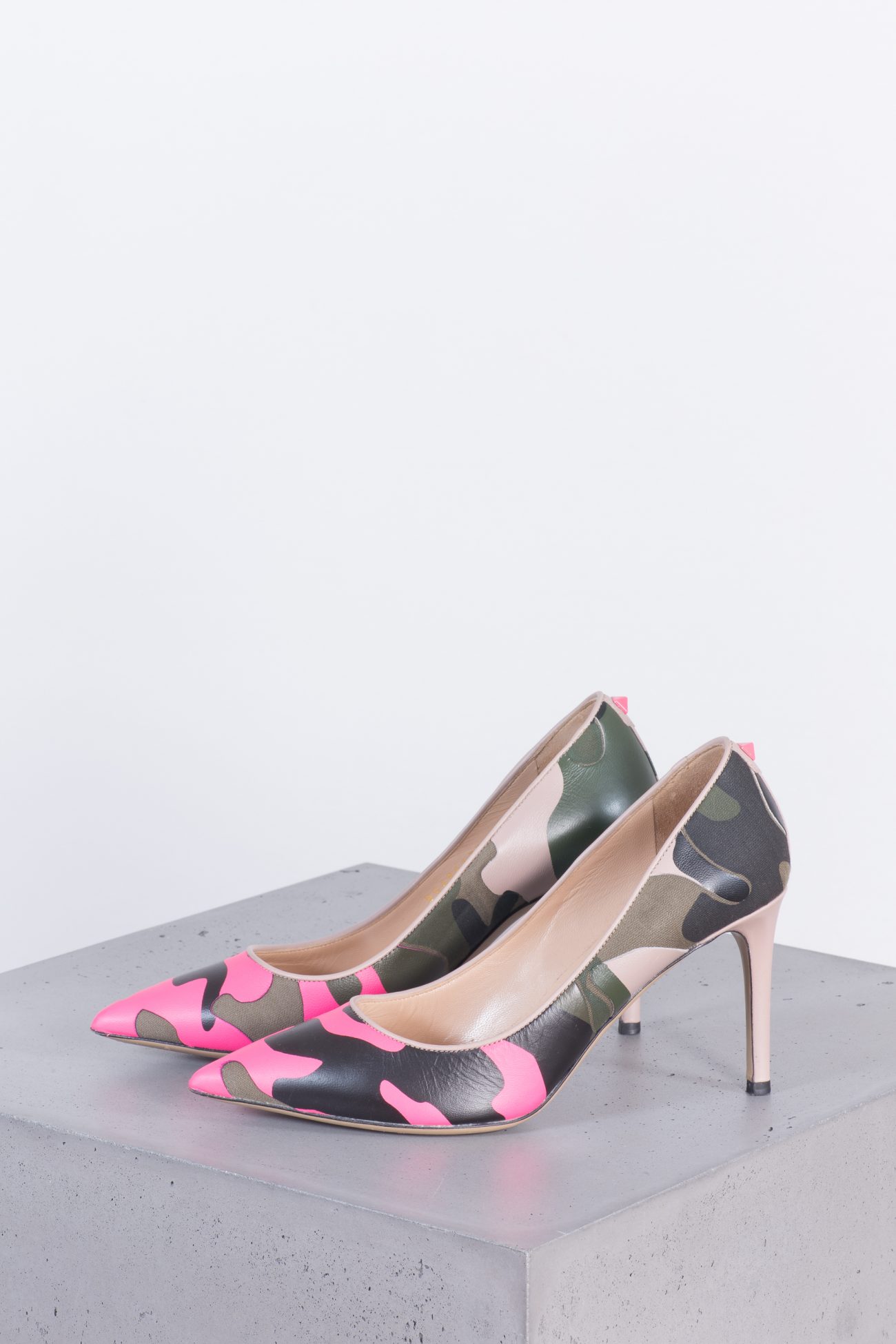 Valentino Shoes, 37 Huntessa Luxury Online Consignment Boutique