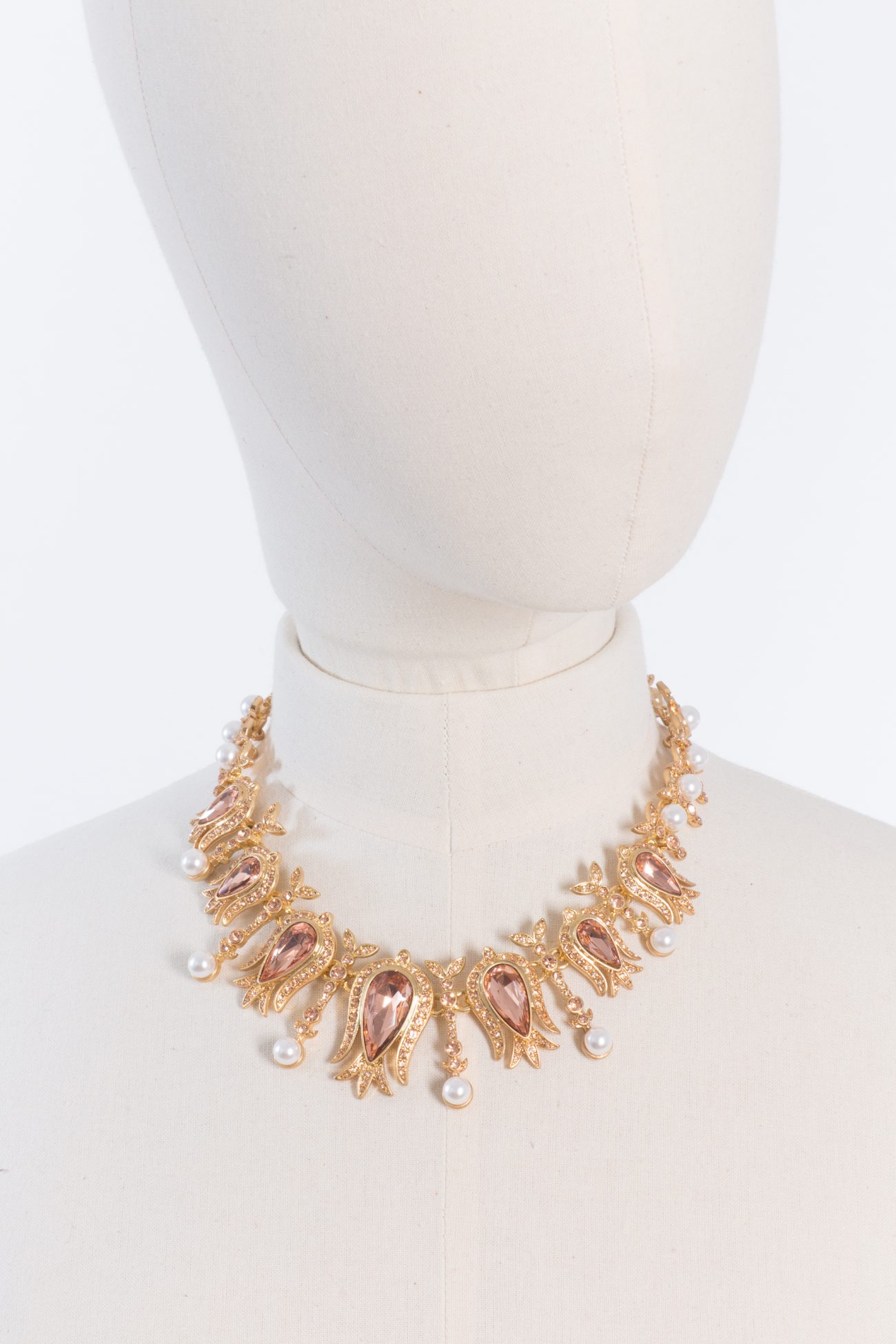 Oscar de la Renta necklace