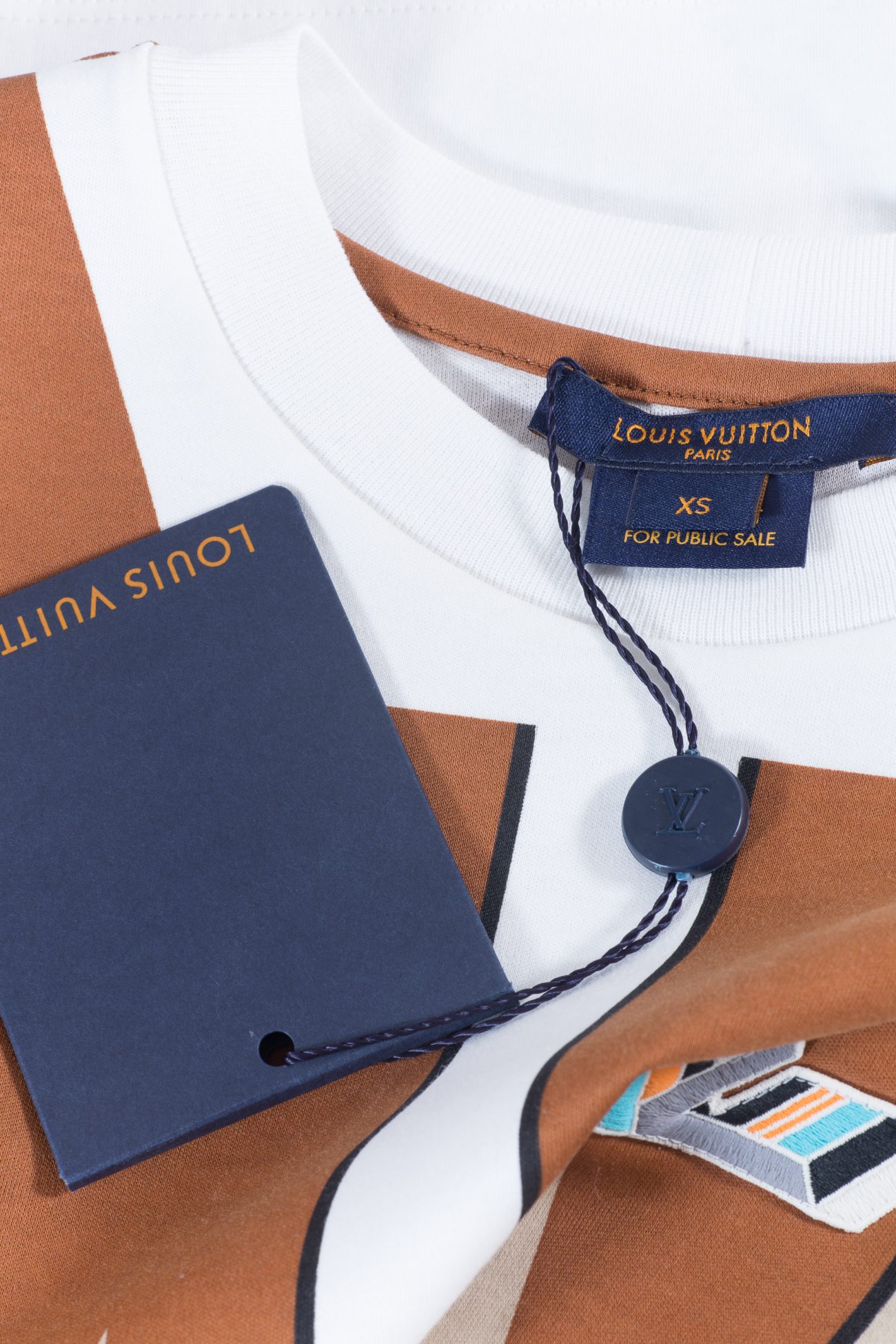 Louis Vuitton t-Shirt, XS - Huntessa Luxury Online Consignment Boutique