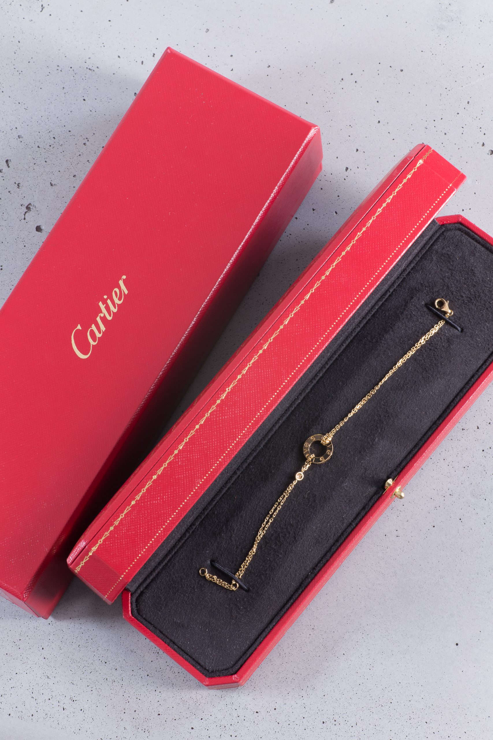 Cartier outlet online hot sale