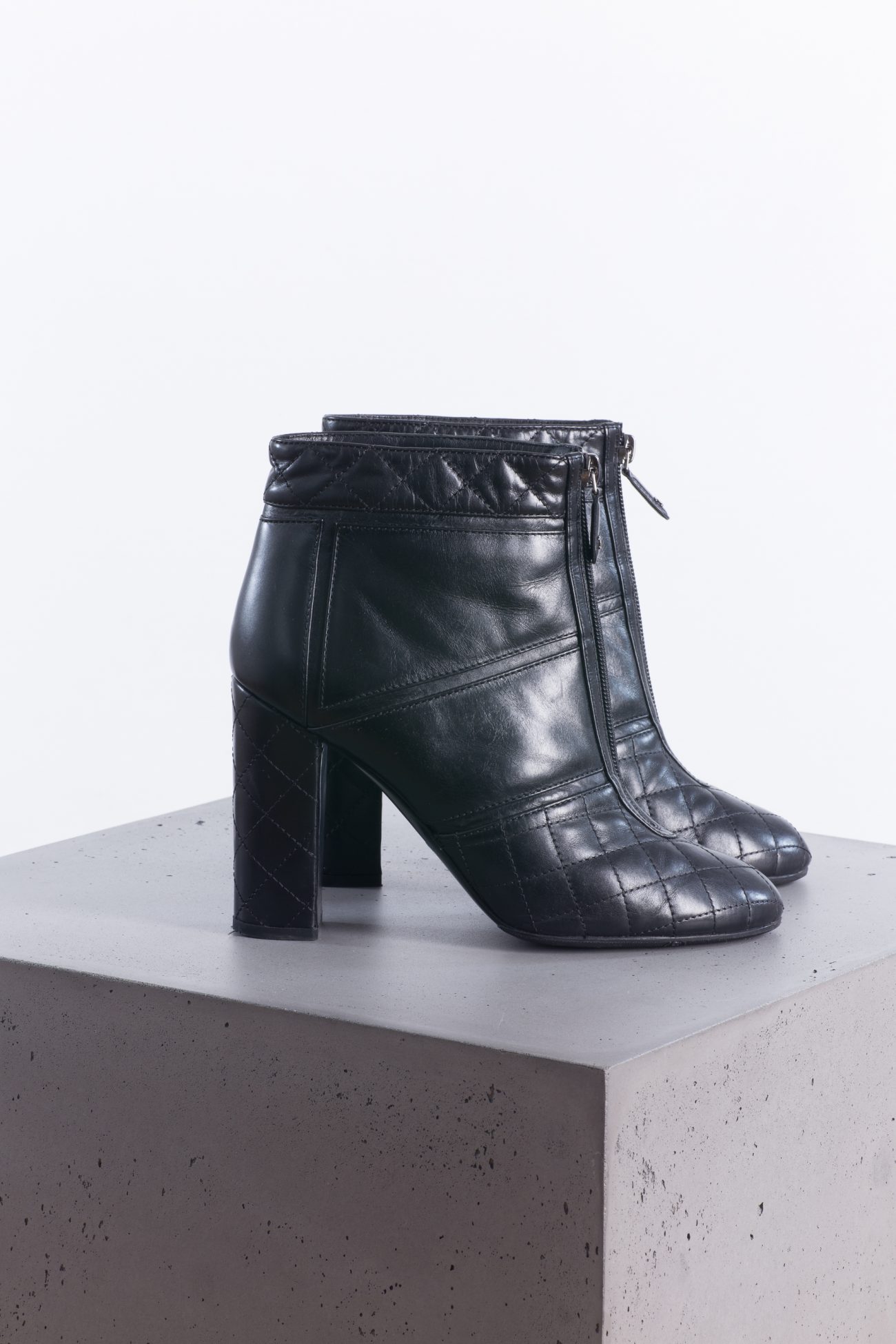 Chanel Boots, 39 - Huntessa Luxury Online Consignment Boutique