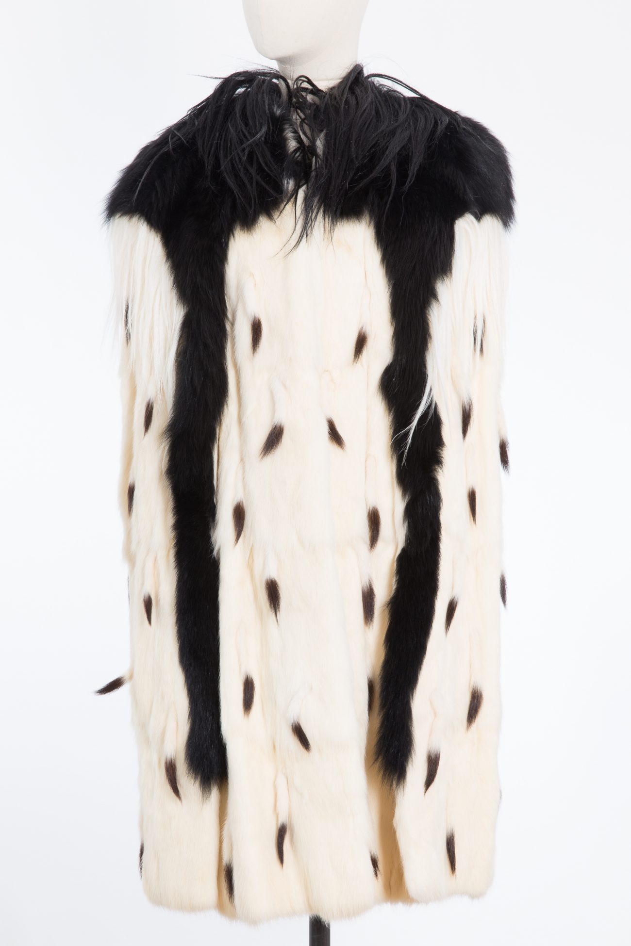 Marco de Vincenzo Fur Cape