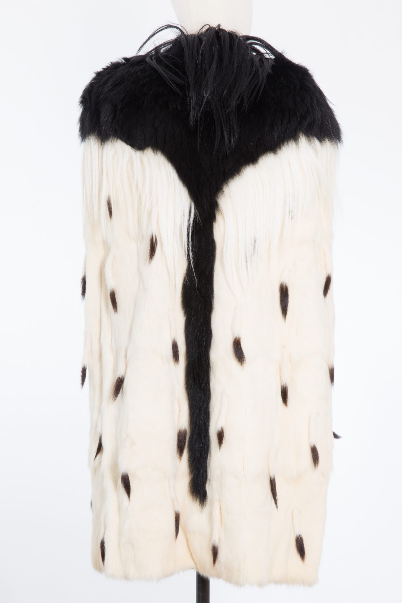 Marco de Vincenzo Fur Cape