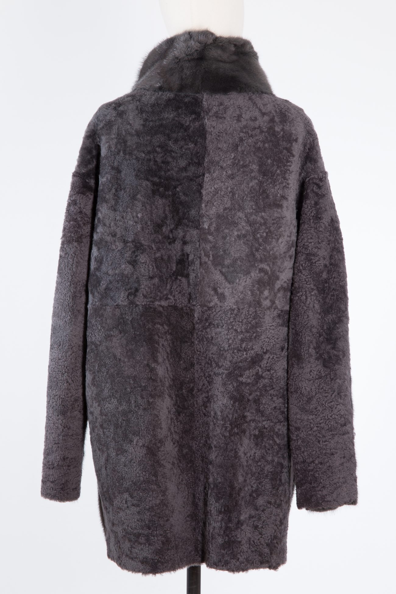 32Paradis Reversible mink and shearling coat