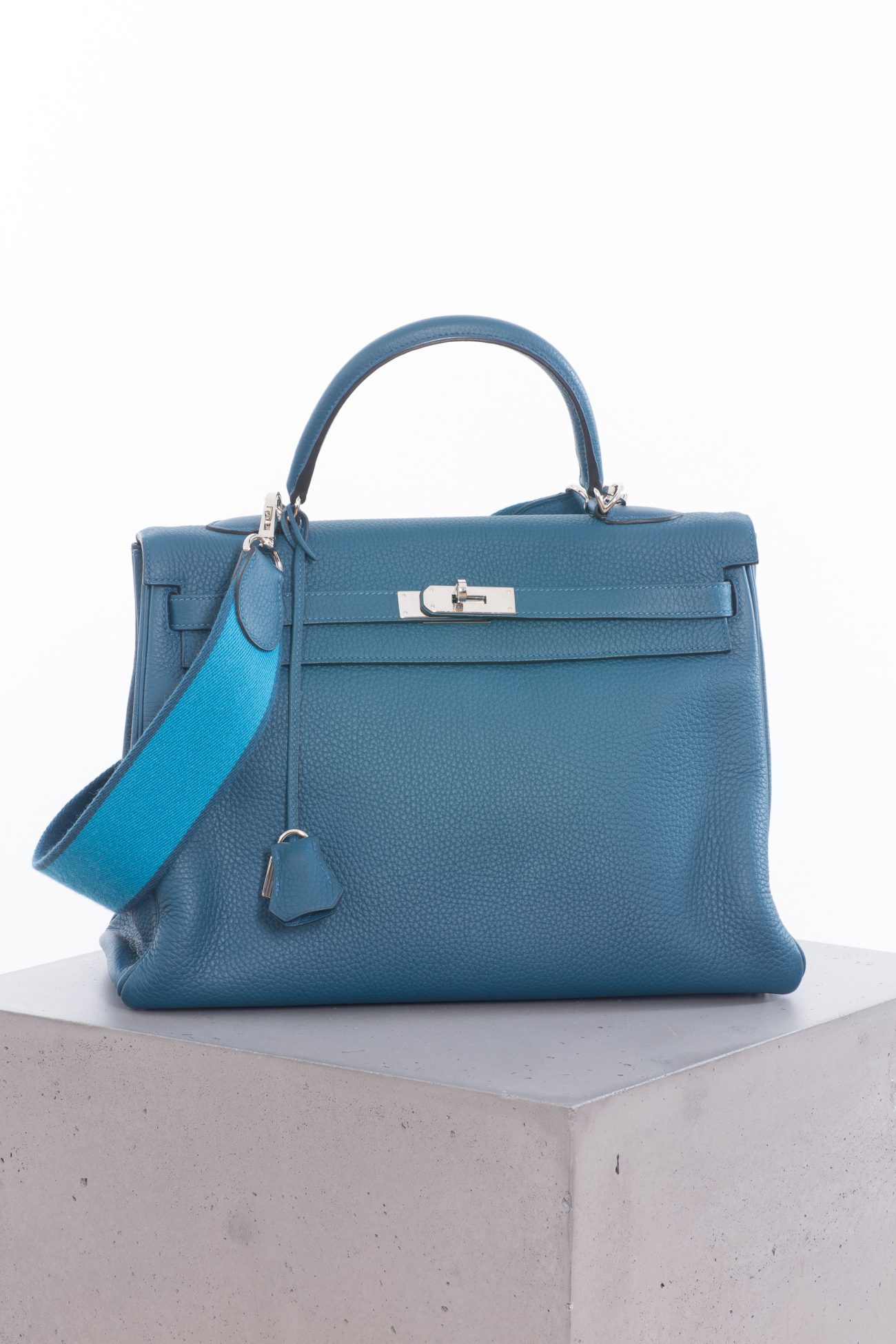 Hermes Kelly Retourne 35 Togo in Cobalt Blue