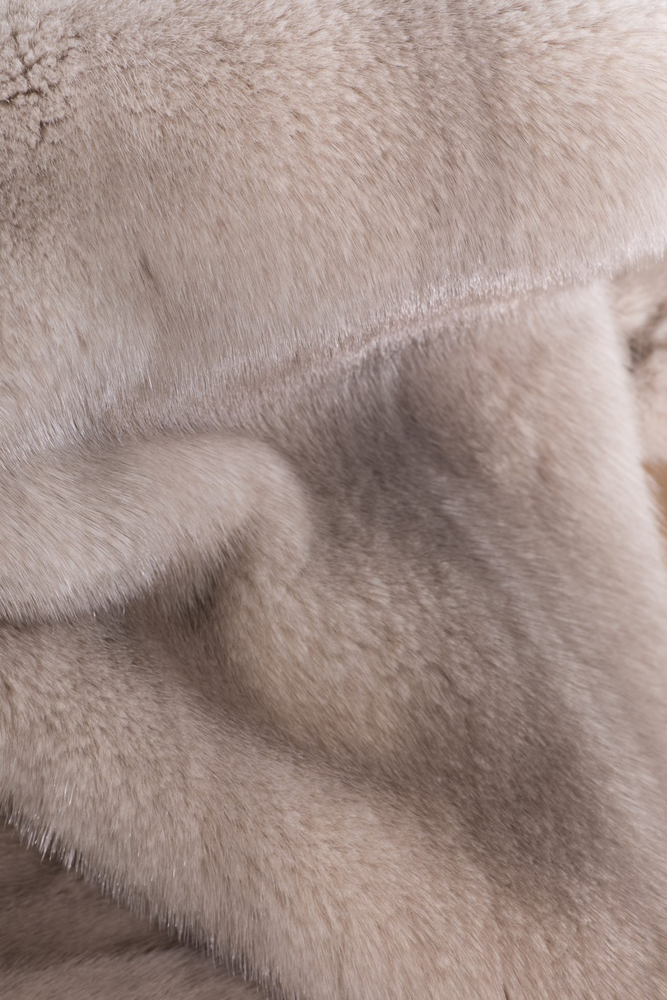Brunello Cucinelli mink furl gillet, it42, beige