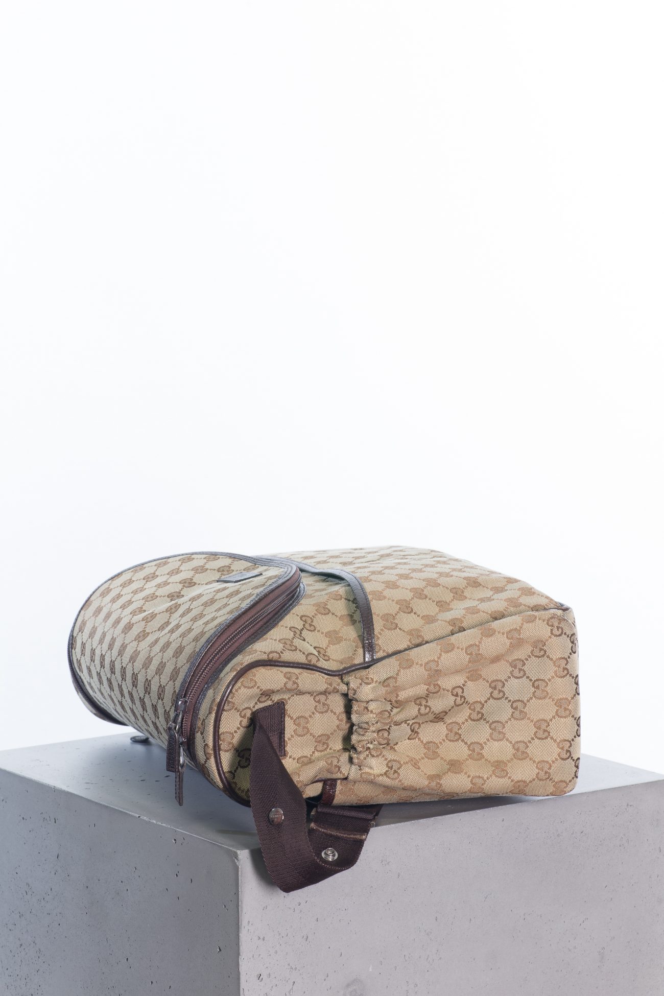 Gucci Monogram diaper crossbag, beige/ebony