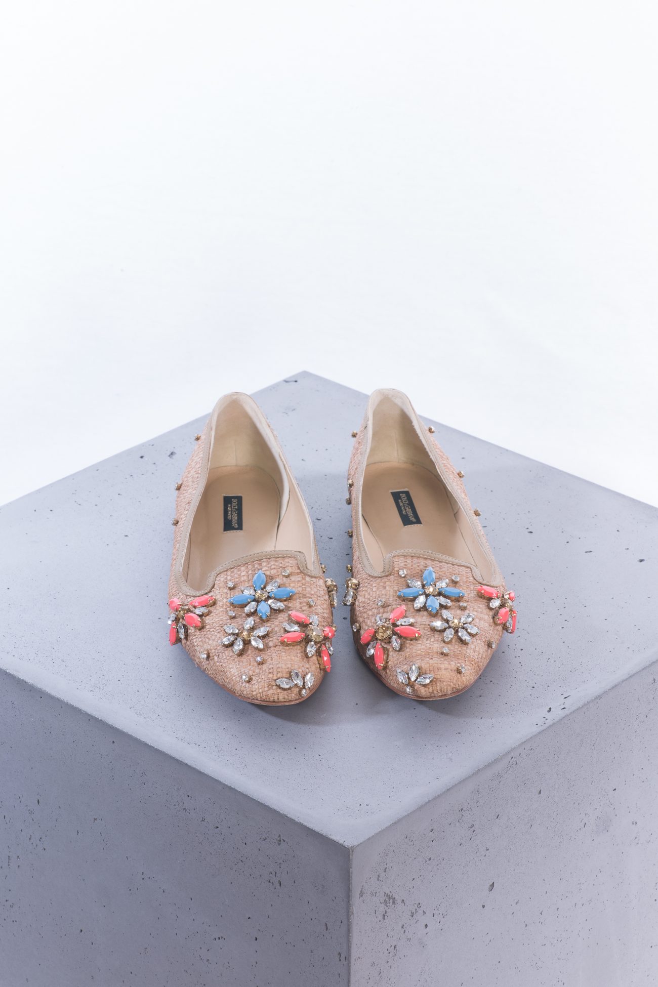 Dolce&Gabbana Beige raffia slipper flats with flower embellishments