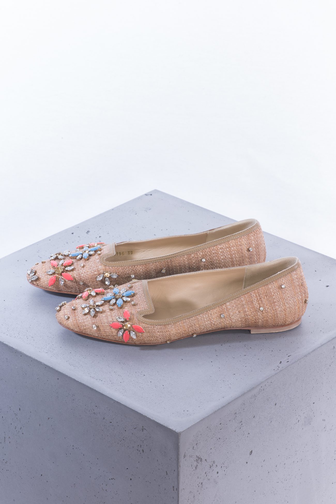 Dolce&Gabbana Beige raffia slipper flats with flower embellishments