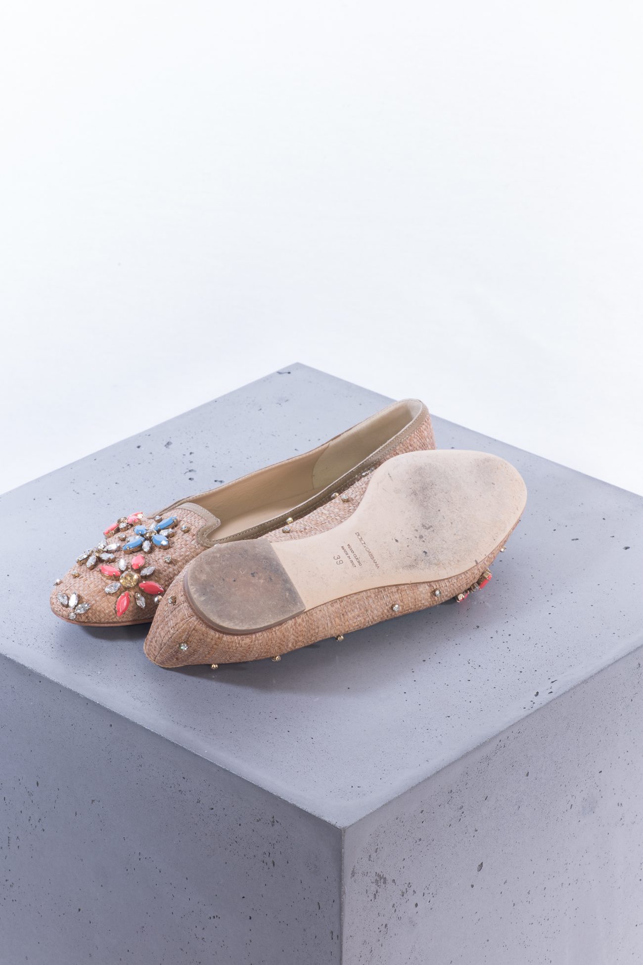 Dolce&Gabbana Beige raffia slipper flats with flower embellishments