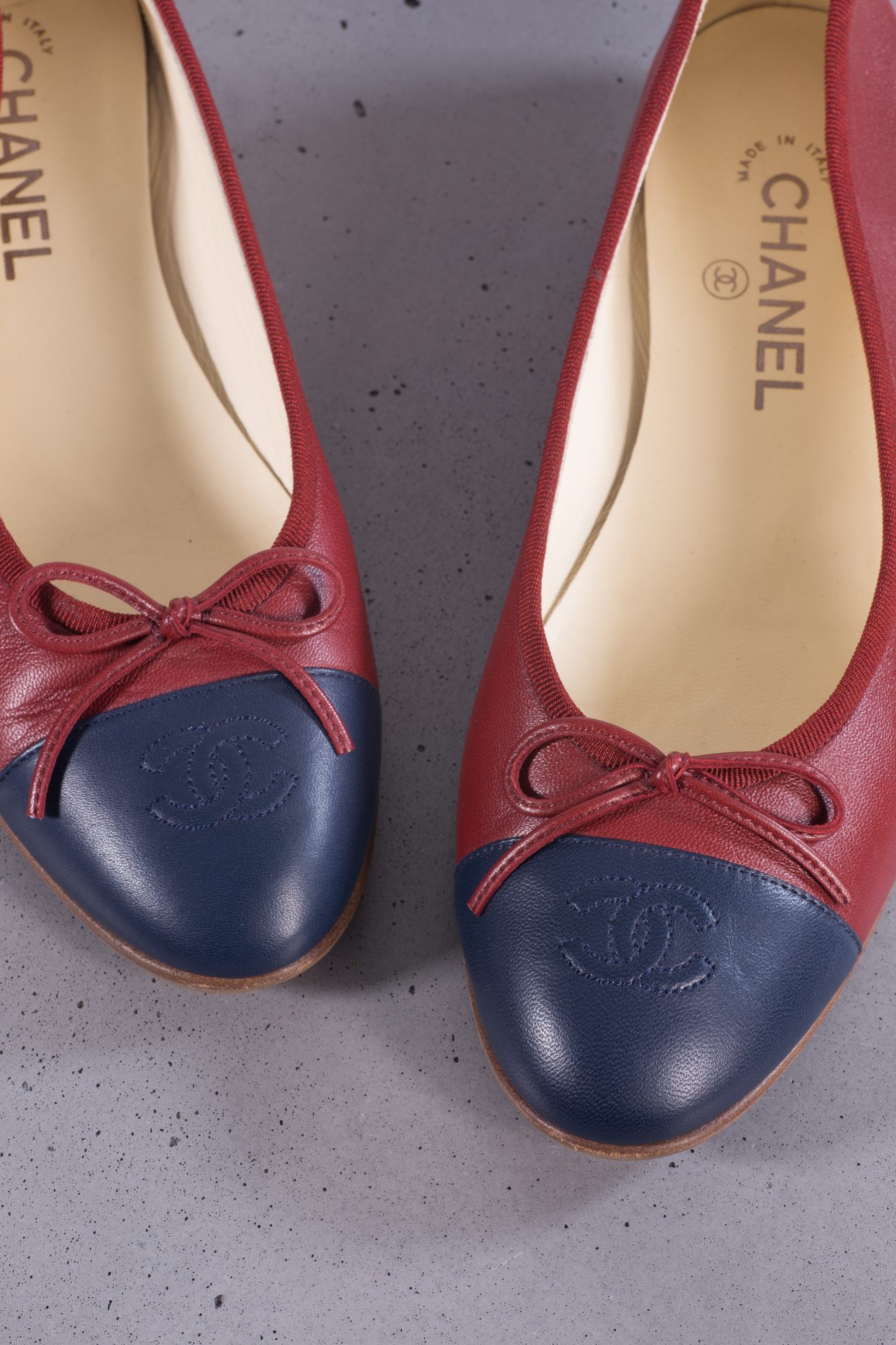 Chanel Burgundy/Navy Blue Leather Cap Toe CC Bow Ballet Flats