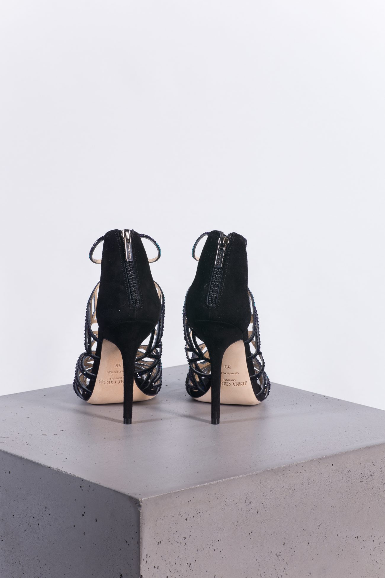 Jimmy Choo Black Cutout Slingback Pointed Toe Shoes With Original Box For  Sale at 1stDibs | jimmy choo slingback, jimmy choo black slingbacks,  vintage jimmy choo kitten heels