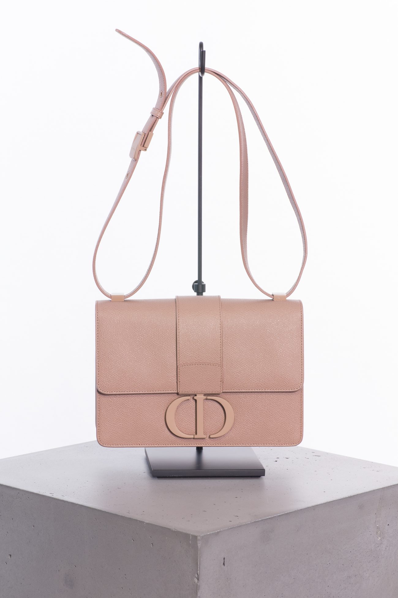 Christian Dior 30 Montaigne Bag