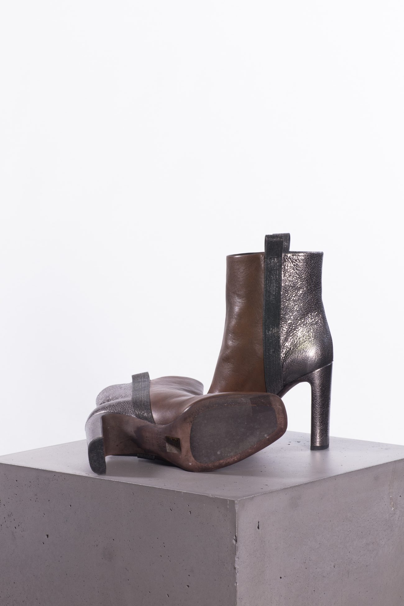 Brunello CucinelliBead-embellished leather ankle boots