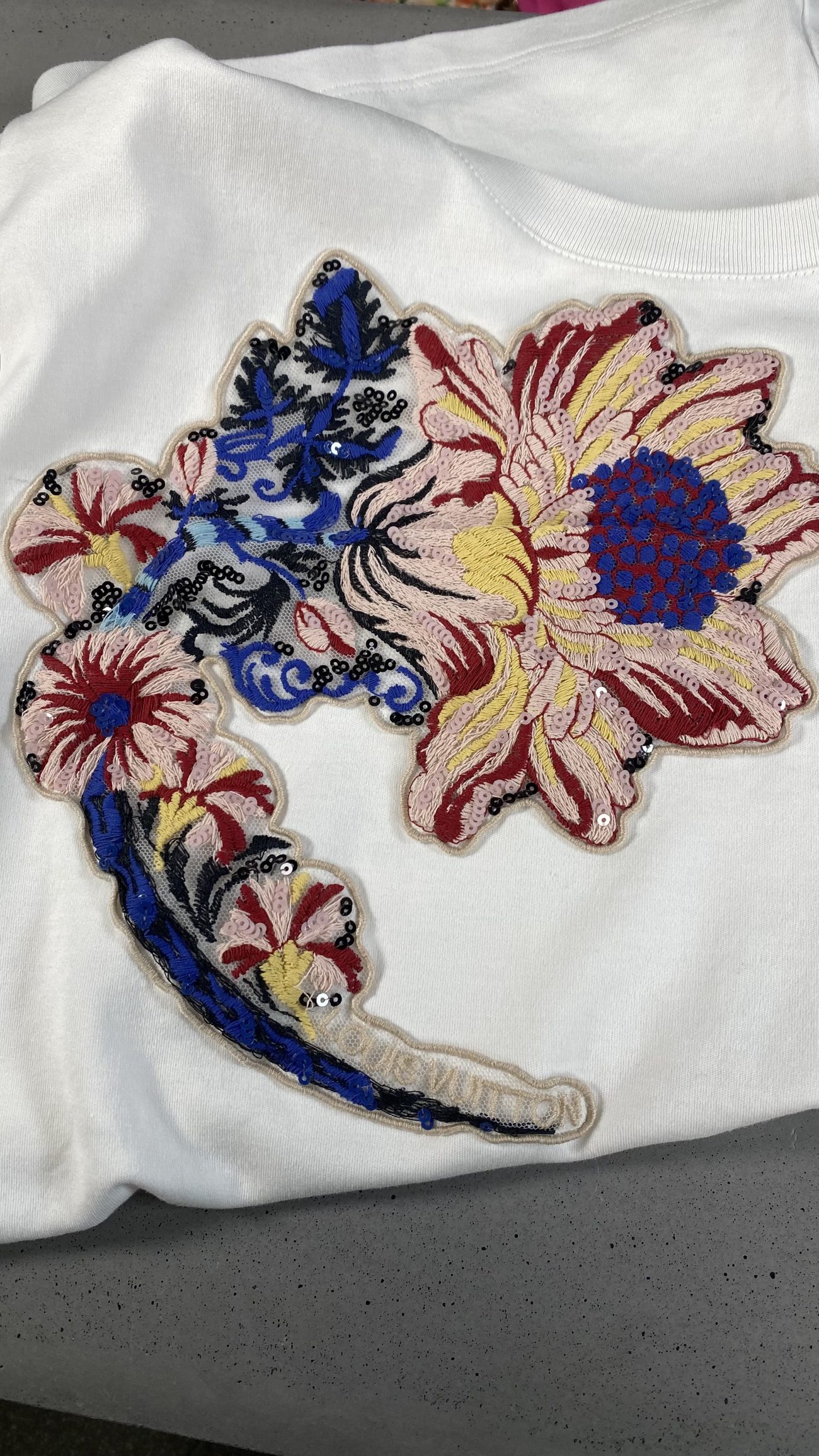 Louis Vuitton Flower embroidered T-shirt in white
