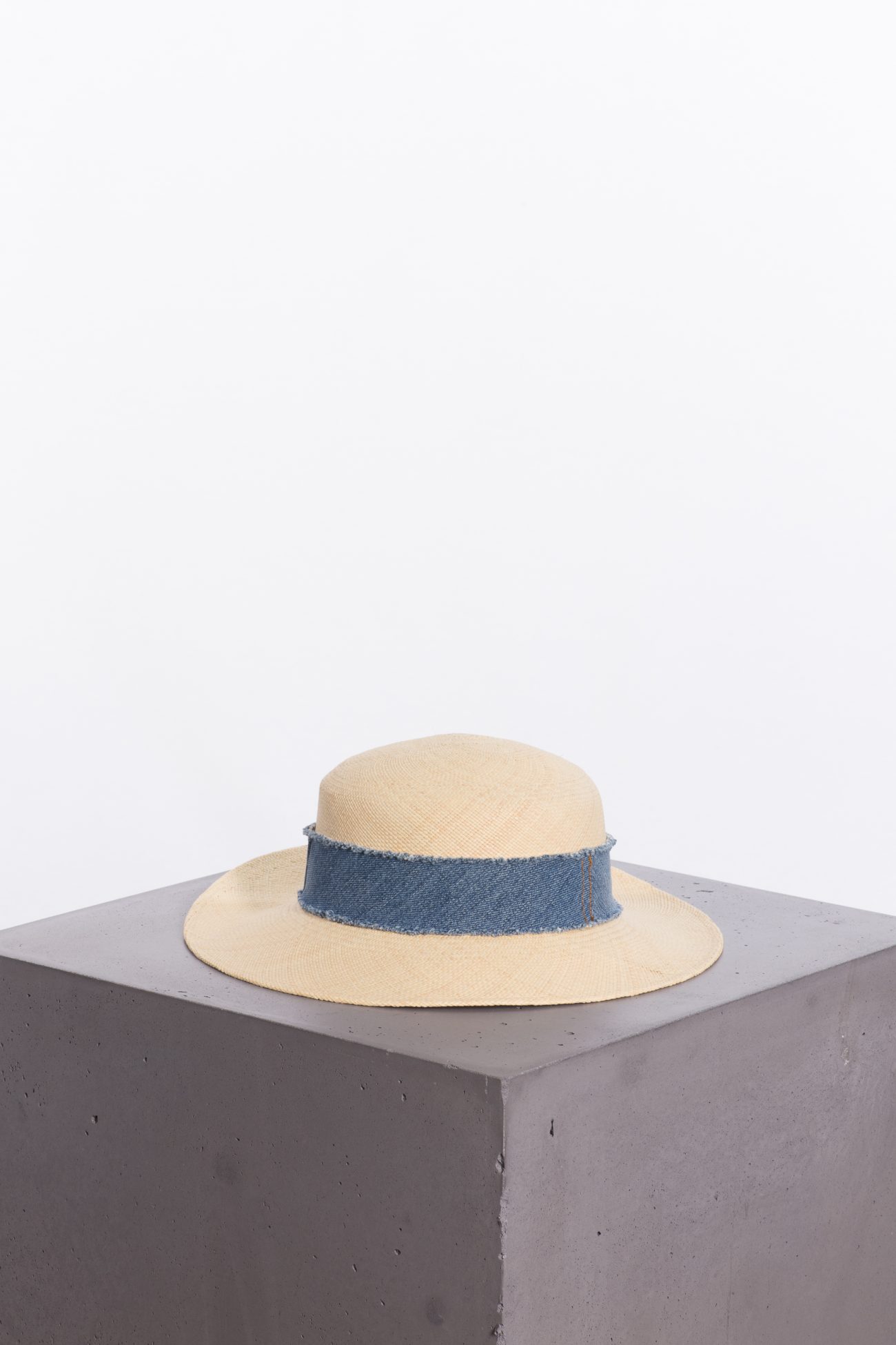 Chanel Beige blue denim trim raffia straw Fedora