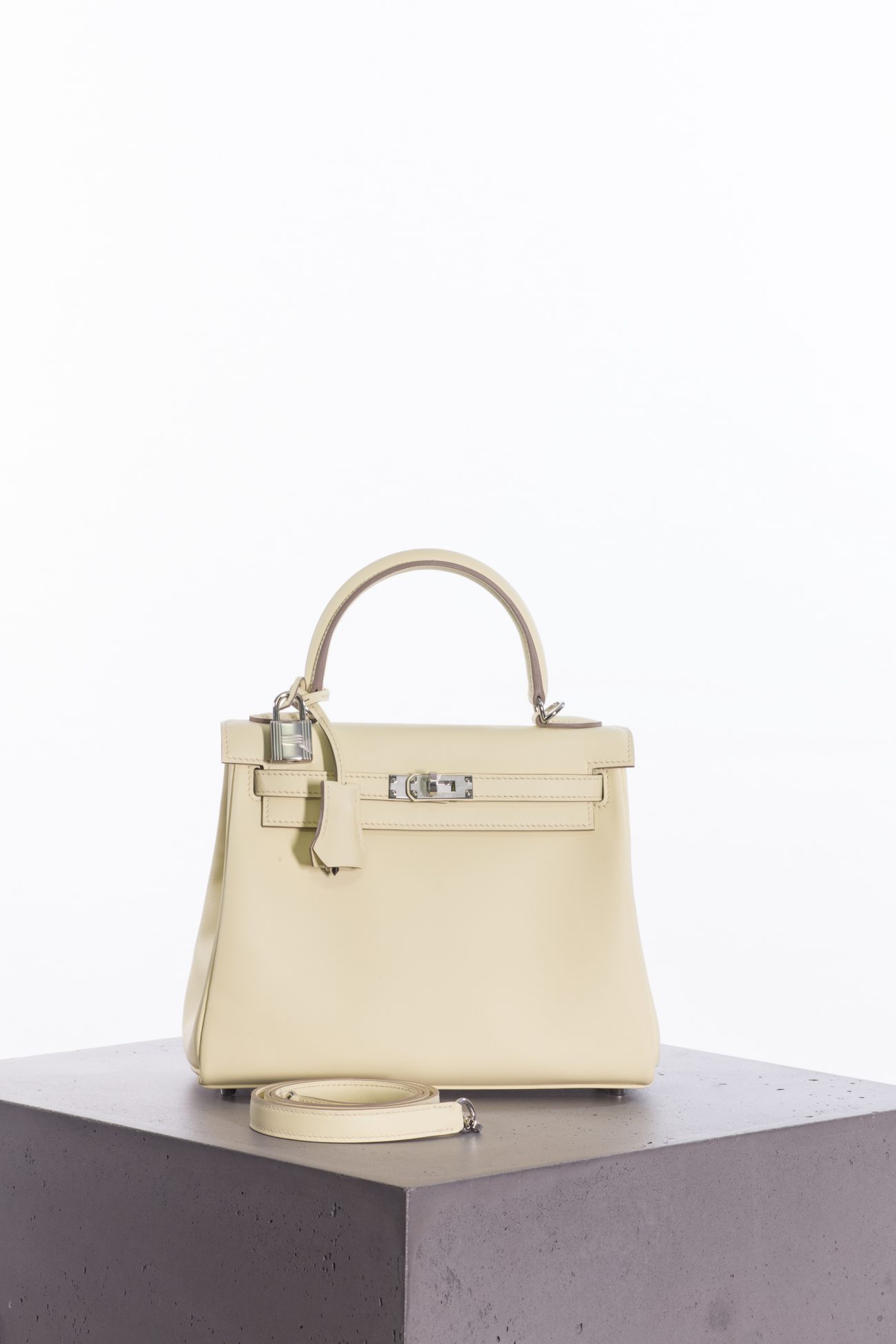 Hermes Kelly II retourne 25 veau swift jaune milton