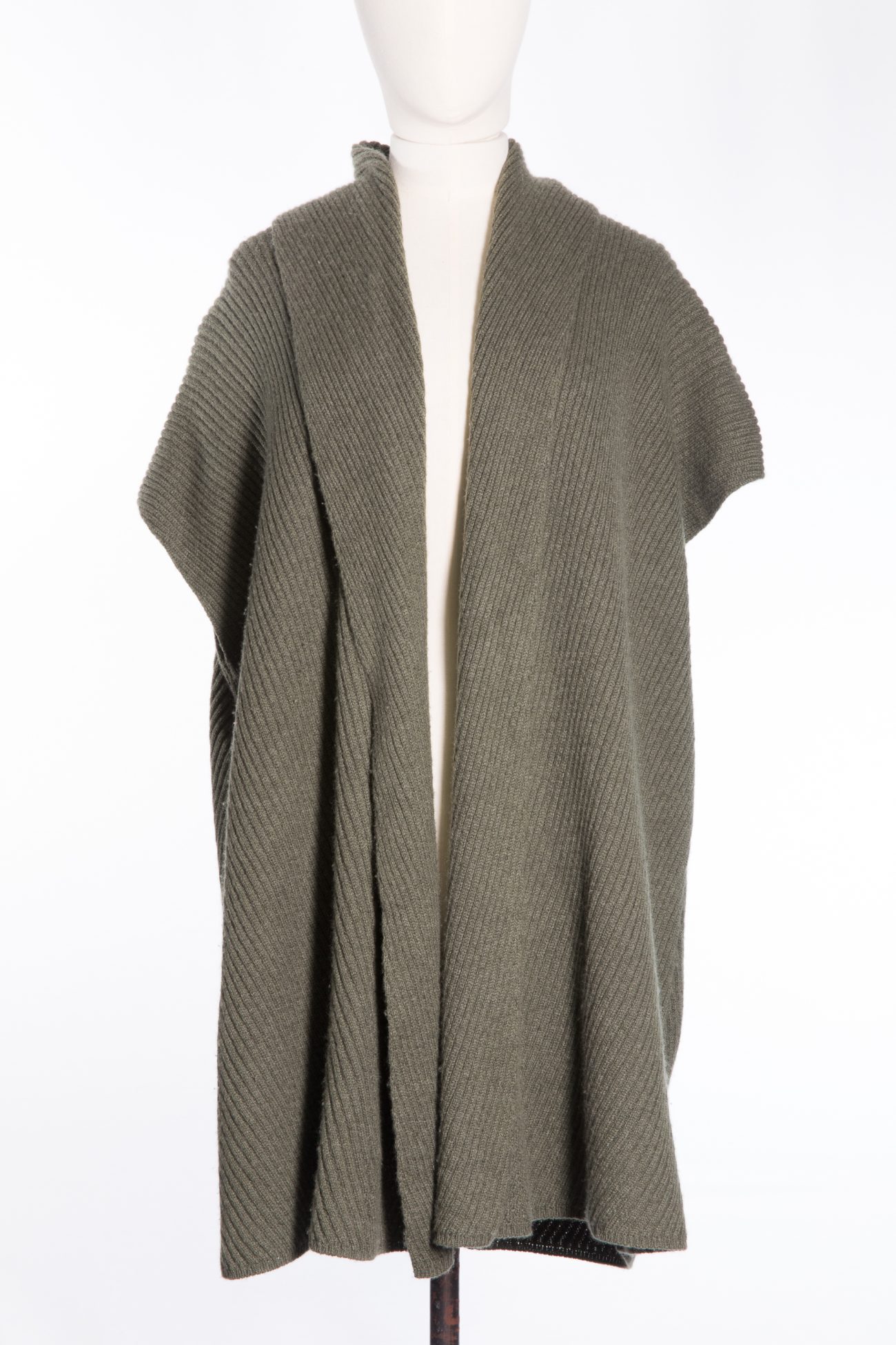 Agnona Cashmere cardigan with dropped shoulders