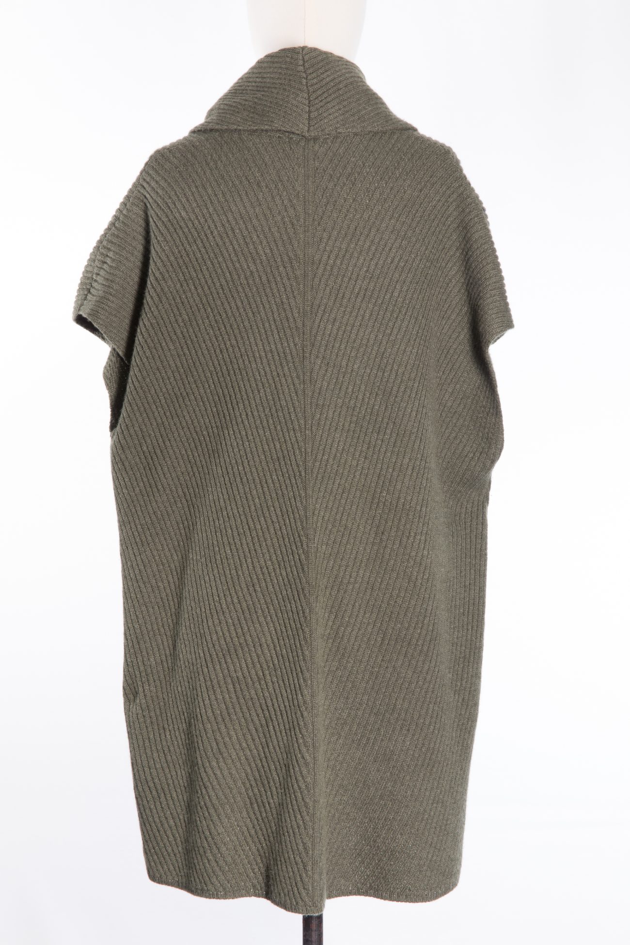 Agnona Cashmere cardigan with dropped shoulders