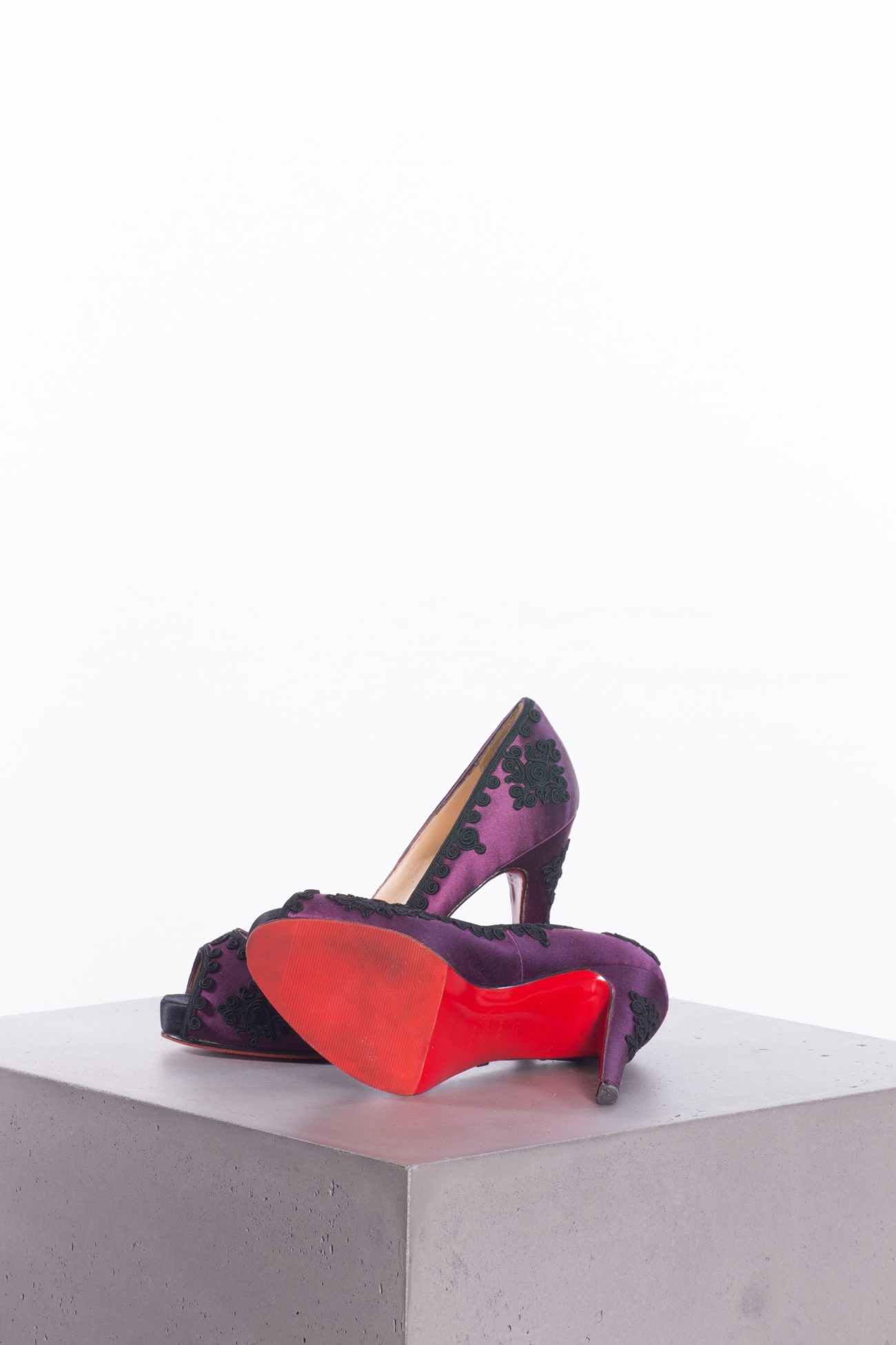 Christian Louboutin Purple satin with embroidery platform pumps