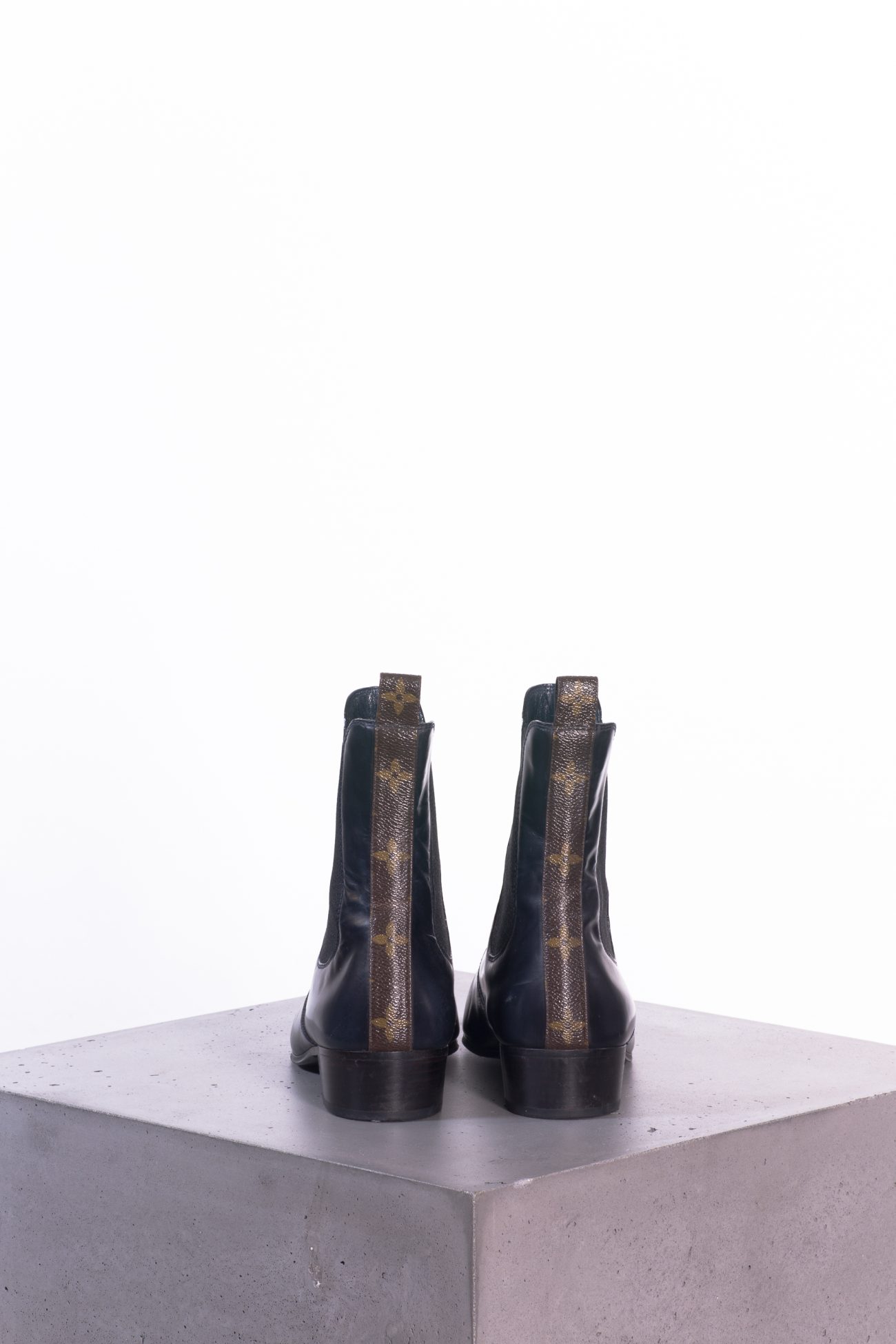 Louis Vuitton Midnight blue leather ankle boots