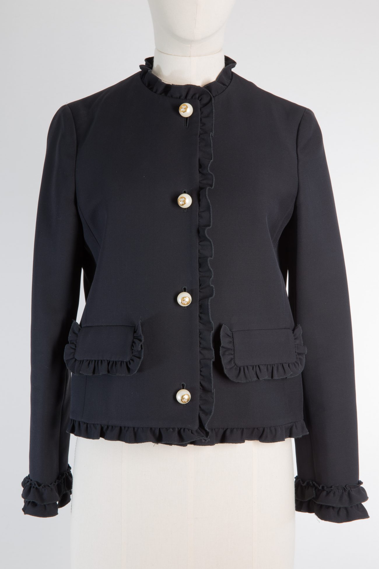 Gucci Pearl buttons and ruffle trim collared jacket