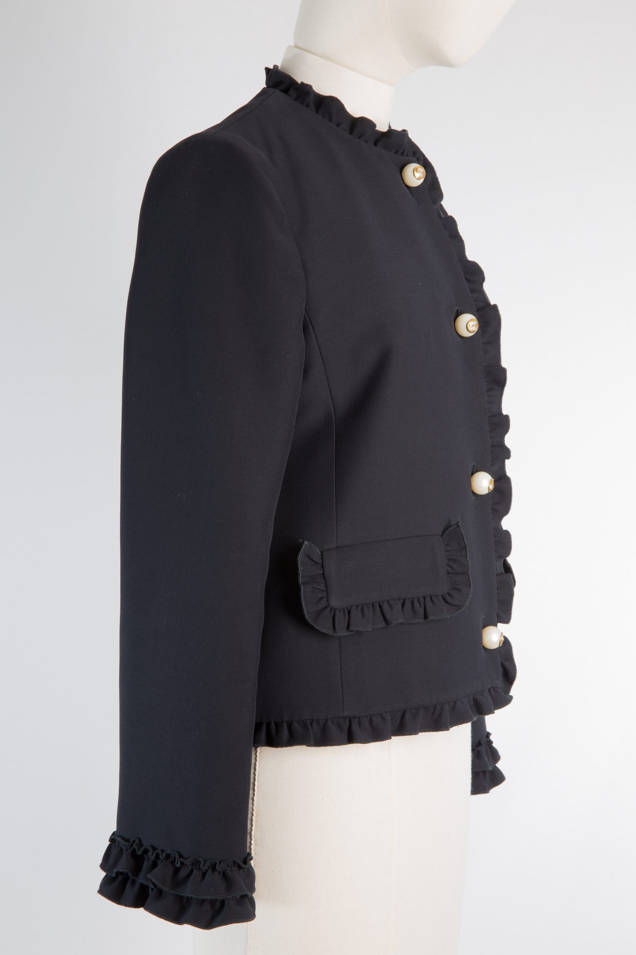 Gucci Pearl buttons and ruffle trim collared jacket