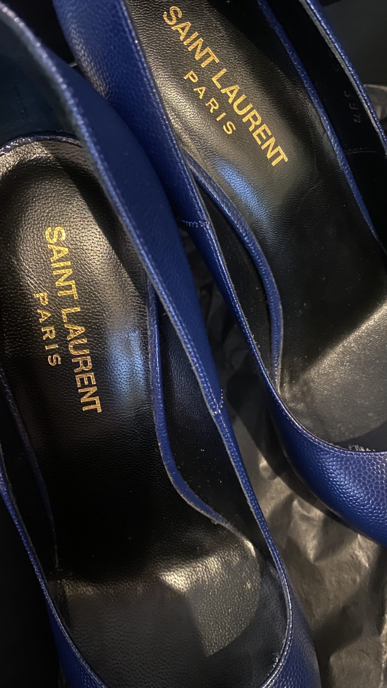 Saint Laurent Leather Janis pointed toe platform pumps 
