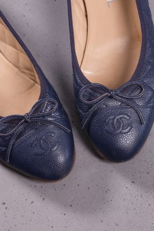 Chanel Caviar navy blue CC cap toe ballerina flat