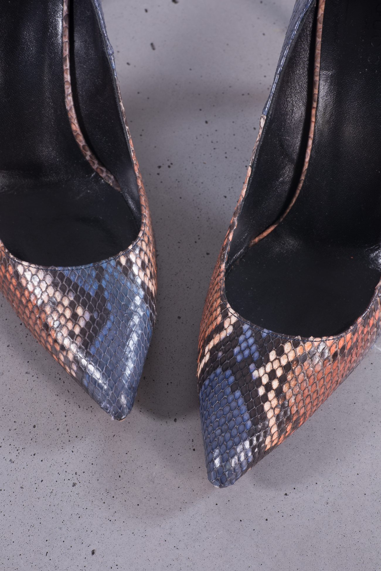Gucci Python print pumps