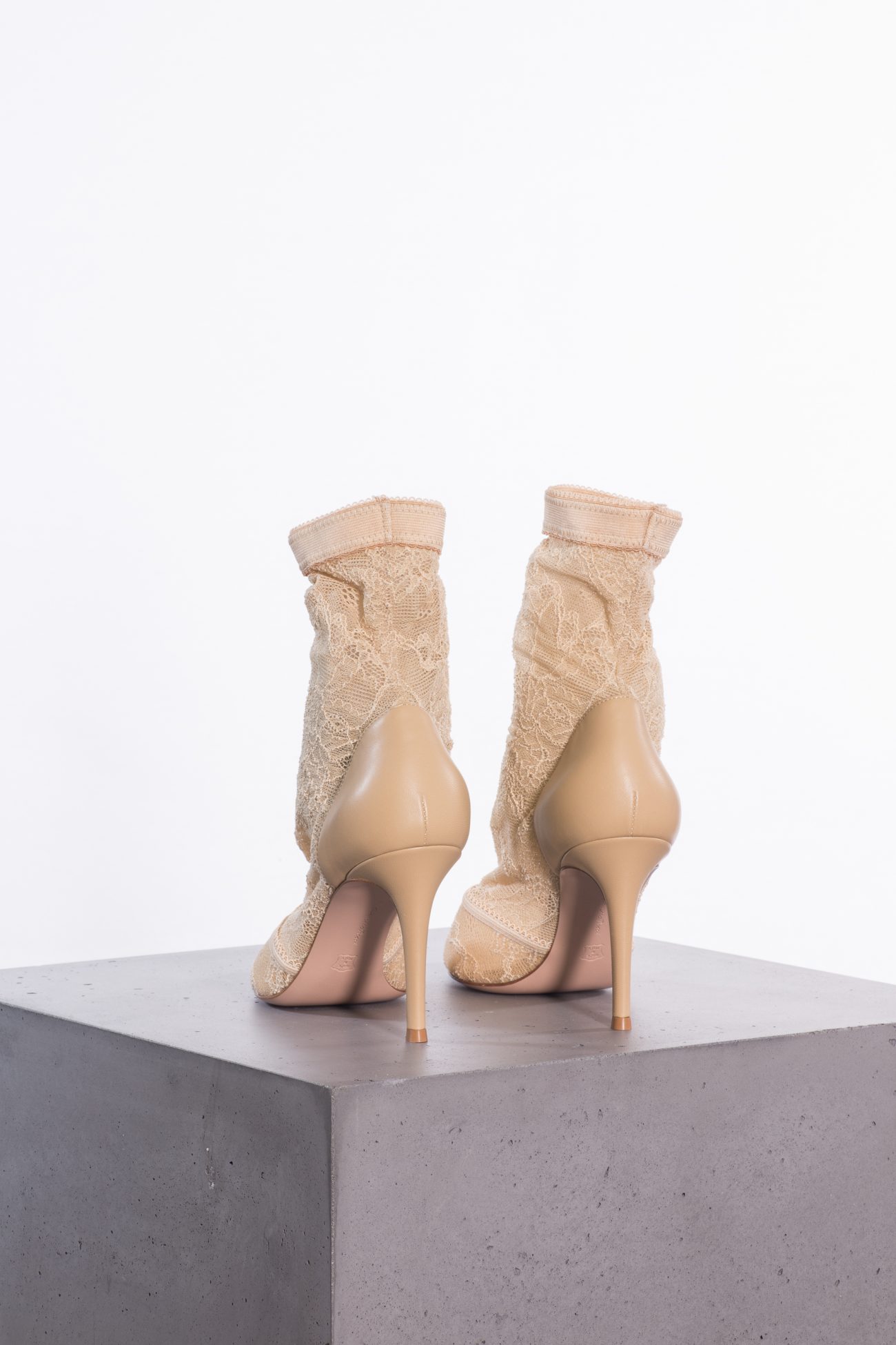 Gianvito Rossi Beige leather and lace ankle boots