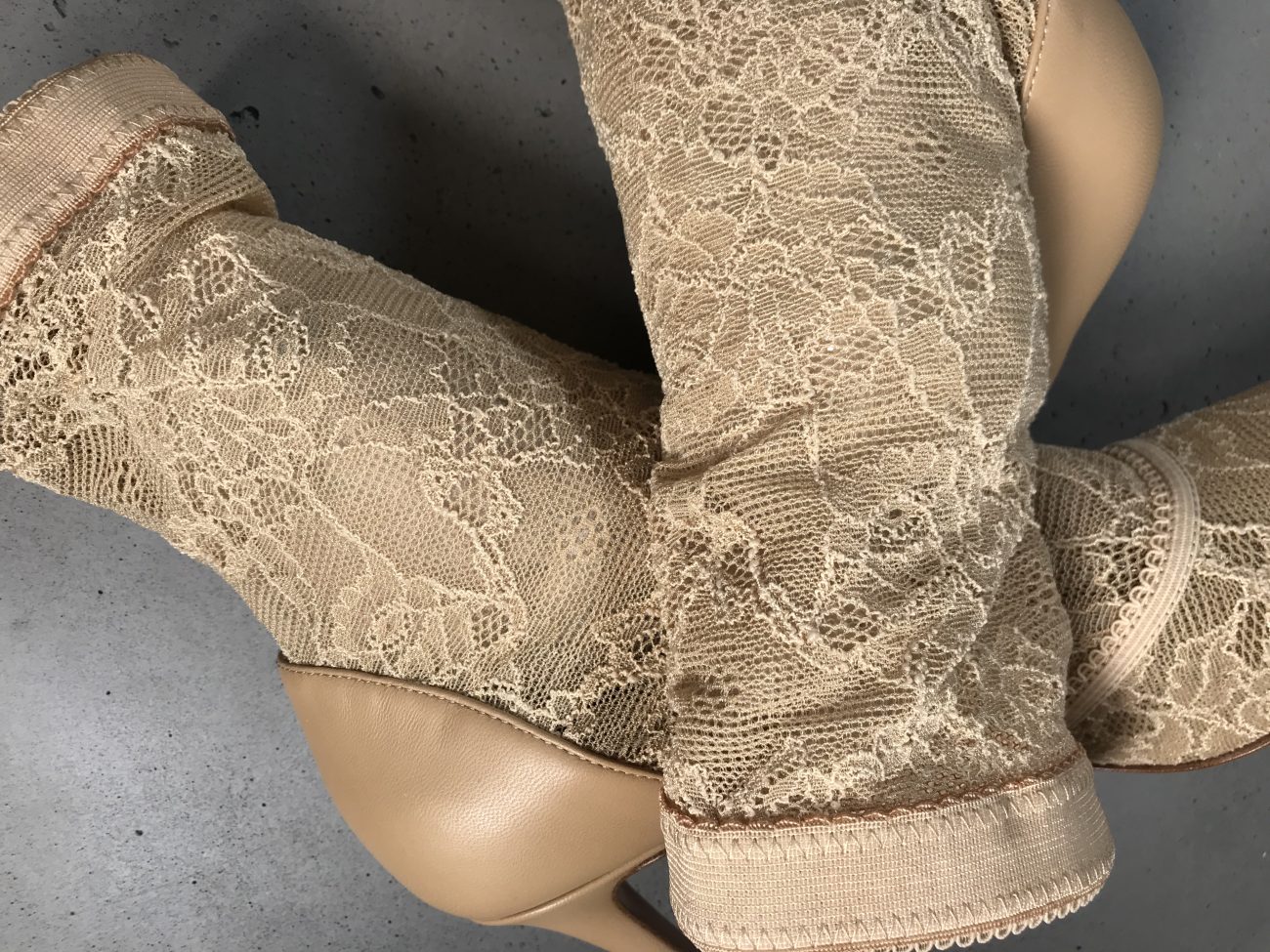 Gianvito Rossi Beige leather and lace ankle boots