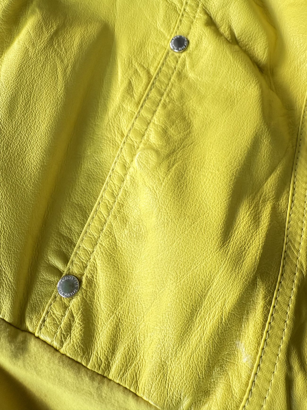 Patrizia Pepe lightweight Patrizia Pepe summer jacket in a refreshing yellow-lime hue