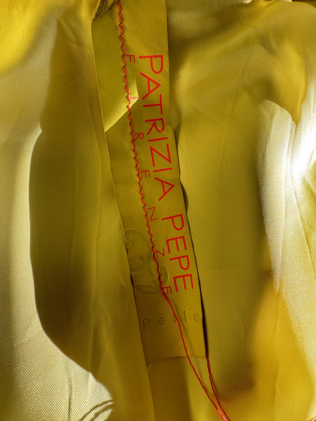 Patrizia Pepe lightweight Patrizia Pepe summer jacket in a refreshing yellow-lime hue