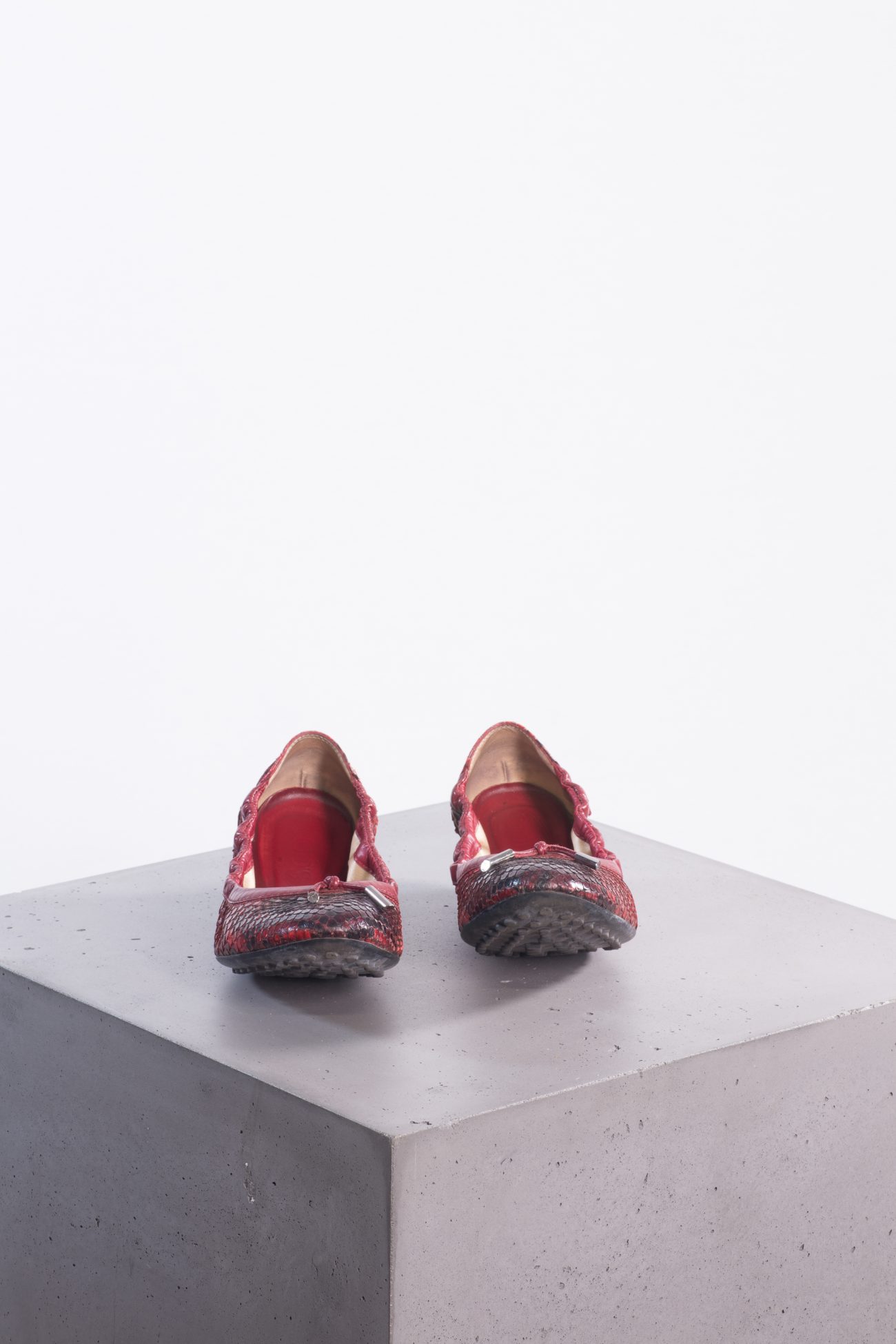 Tods Twistable python loafers in red & black