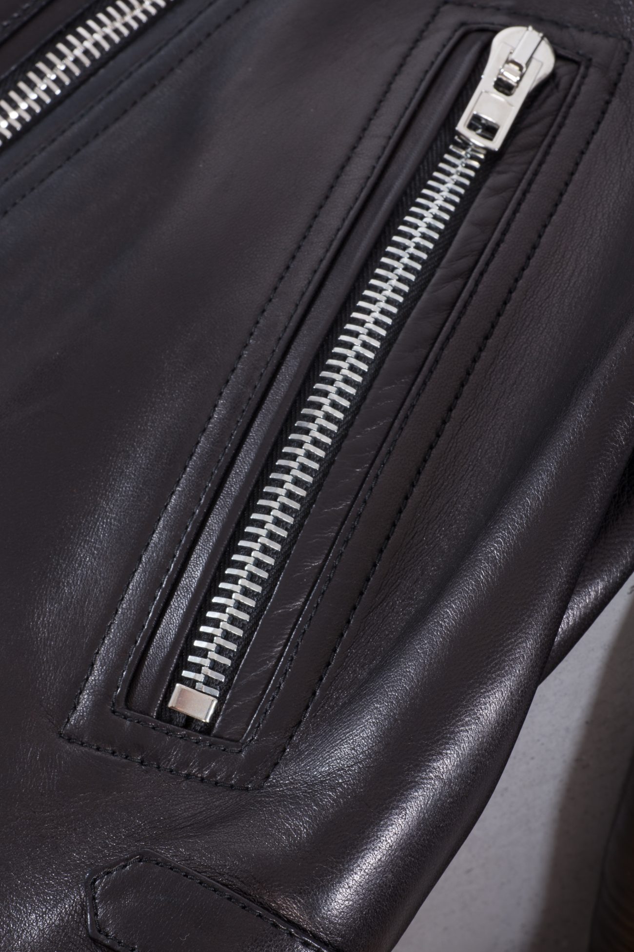 Balmain Cropped leather biker jacket