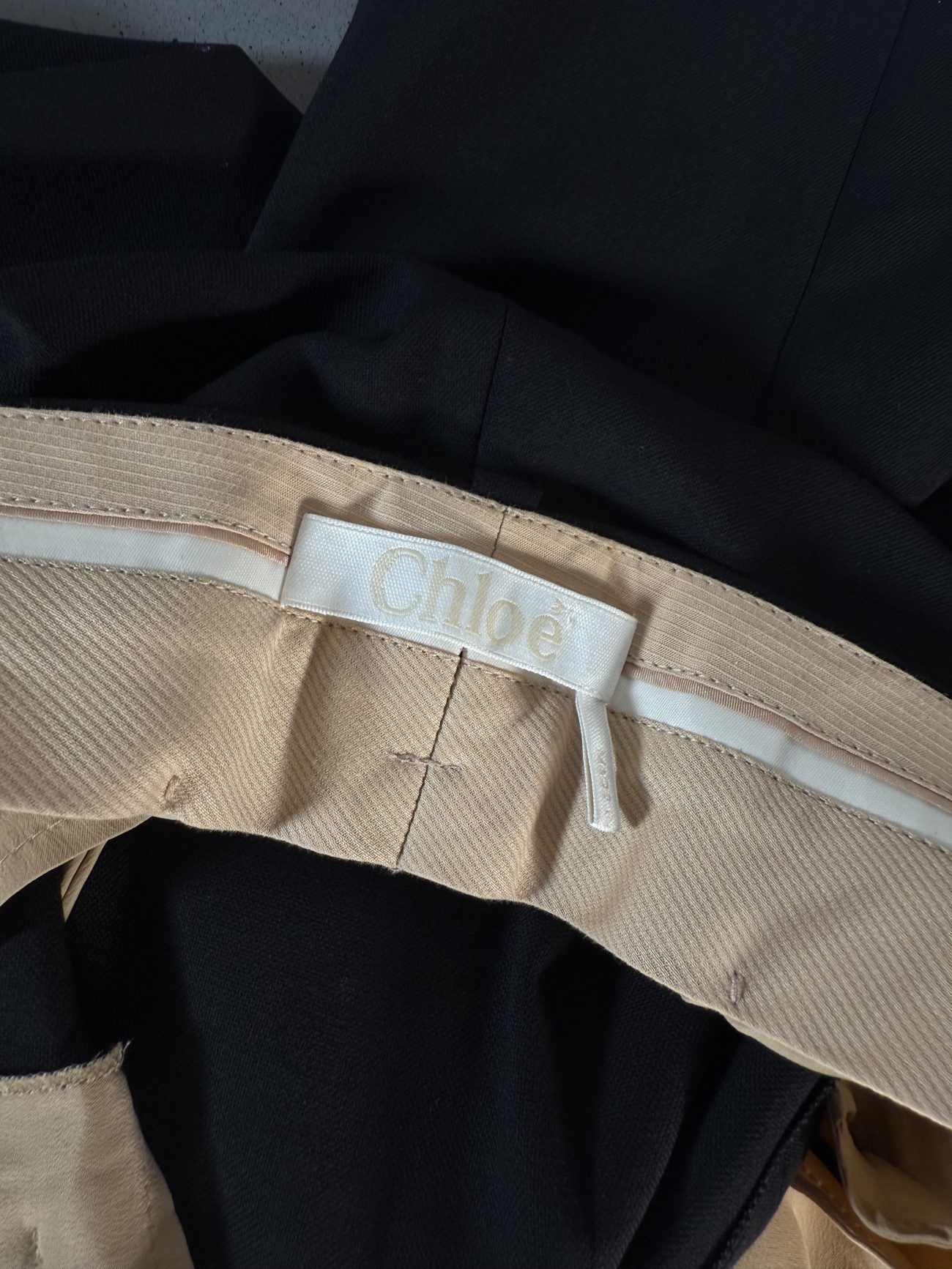 Chloe Cropped wool trousers with pressed creases