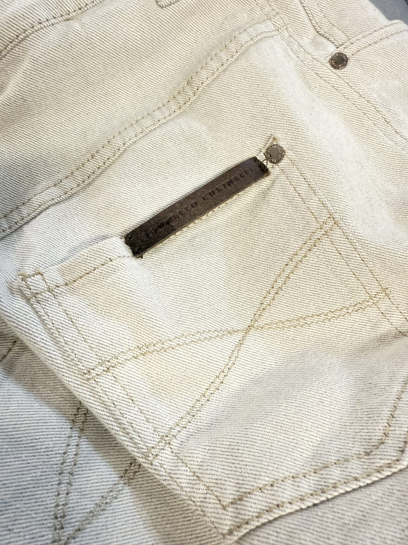 Brunello Cucinelli  Cropped jeans in light grey