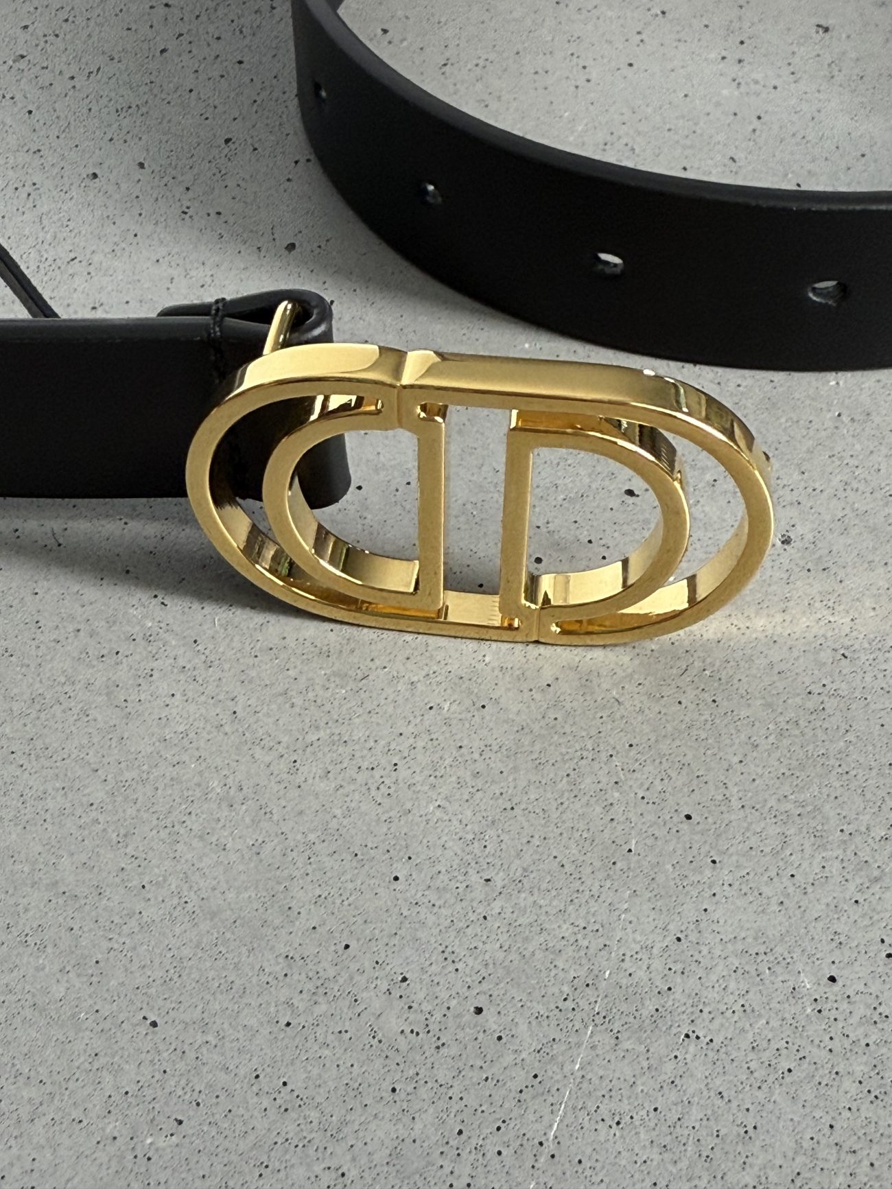 Christian Dior 30 Montaigne black calfskin cut-out CD belt