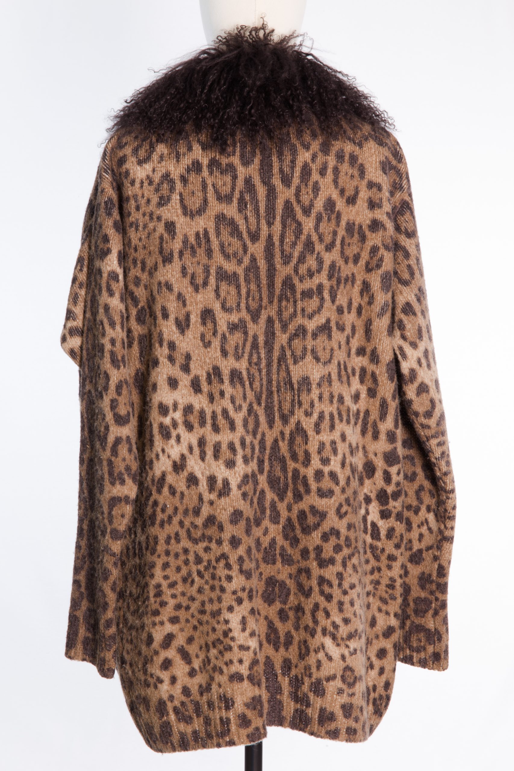 Warm wool long Leopard Print Cardigan by Dolce & Gabbana Warm wool long Leopard Print Cardigan by Dolce & Gabbana